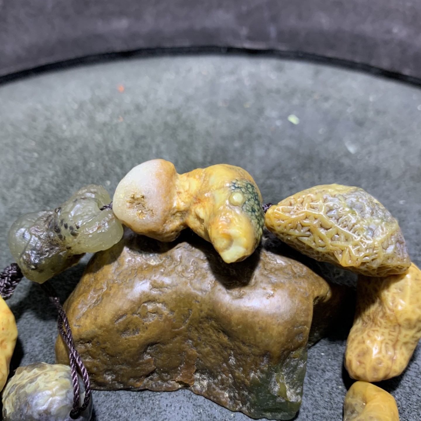 精美大颗粒筋脉石葫芦形原石手工编织手串一条，