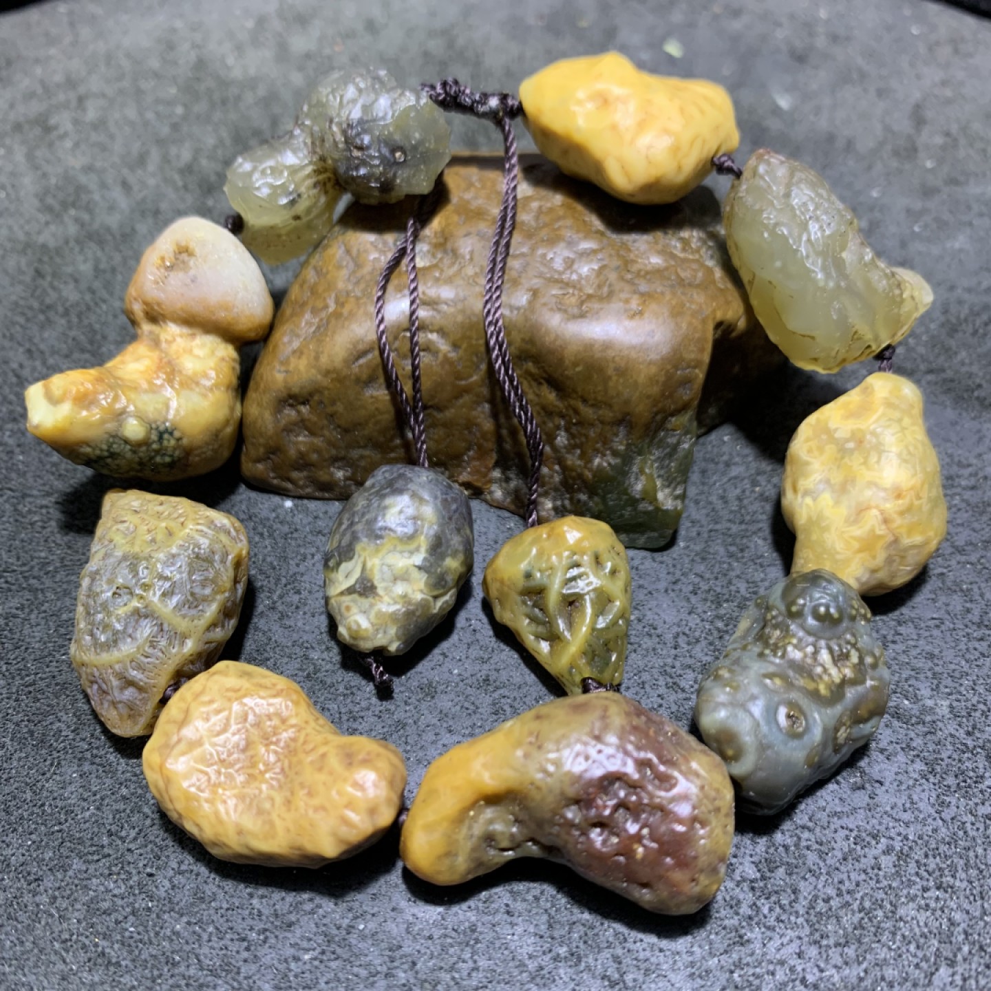精美大颗粒筋脉石葫芦形原石手工编织手串一条，