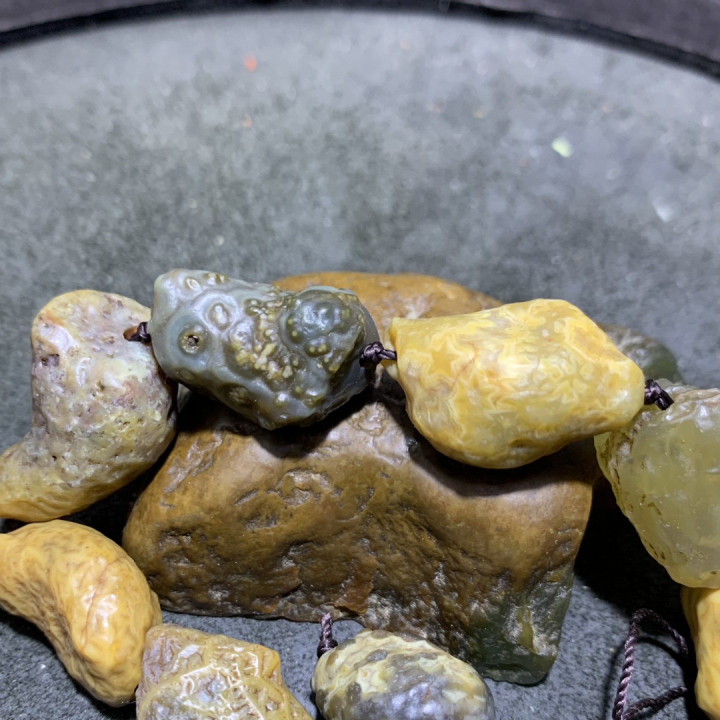 精美大颗粒筋脉石葫芦形原石手工编织手串一条，