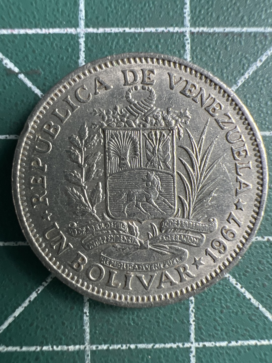 泡泡堂第289期  世界硬币 （无押金，捡漏，全场20包邮，偏远地区除外，接收代拍业务） 委内瑞拉1玻利瓦尔