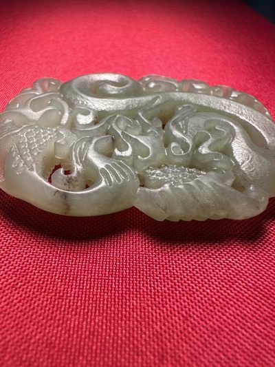 玉石翡翠玛瑙｜拍卖专场 和田玉厚实双面工镂空龙凤呈祥大坠