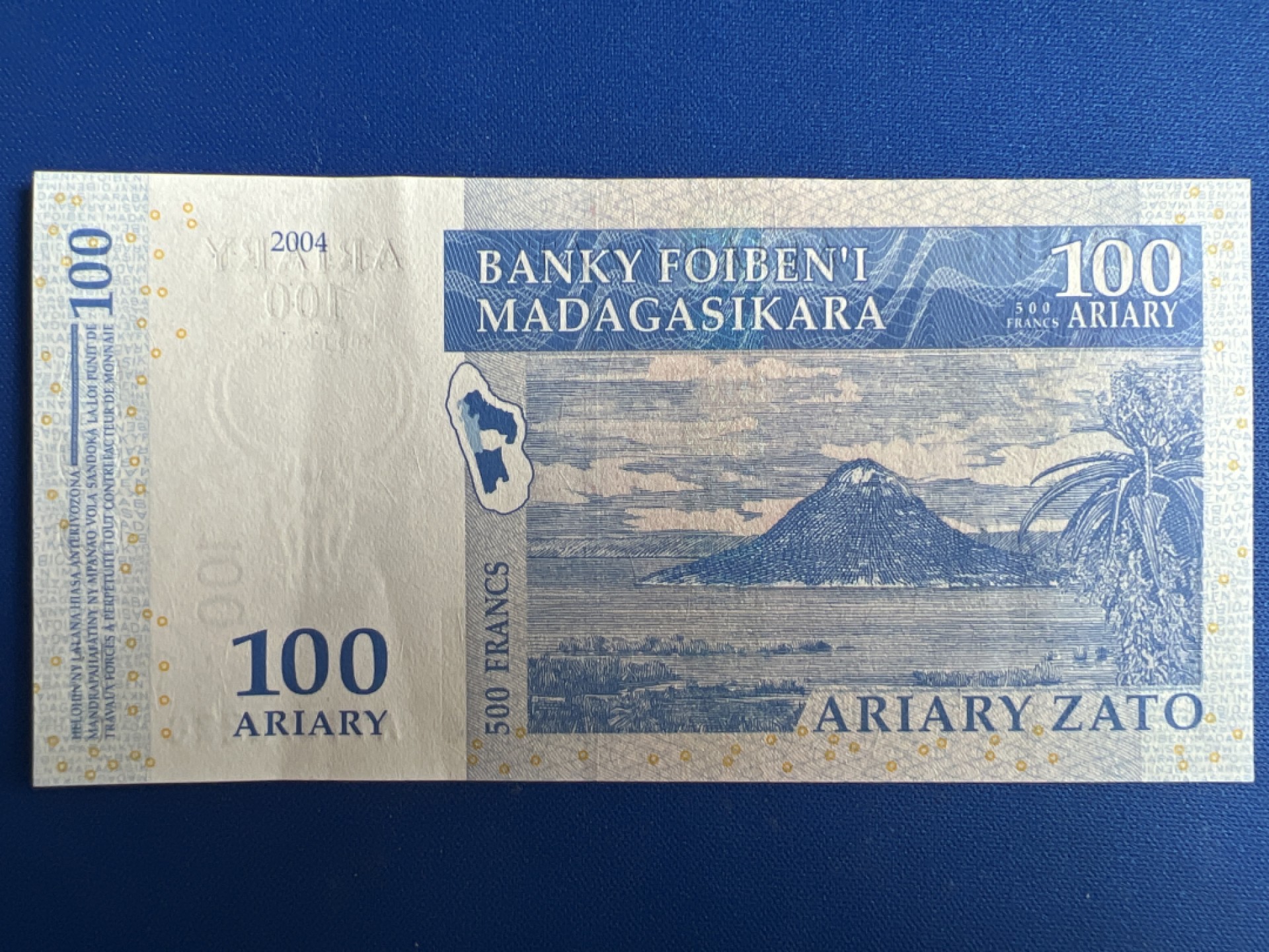 泡泡堂微拍第一百〇七幕纸币捡漏可累计专场👿👿，累计满二十元包邮，接受代拍业务 马达加斯加100阿里亚里