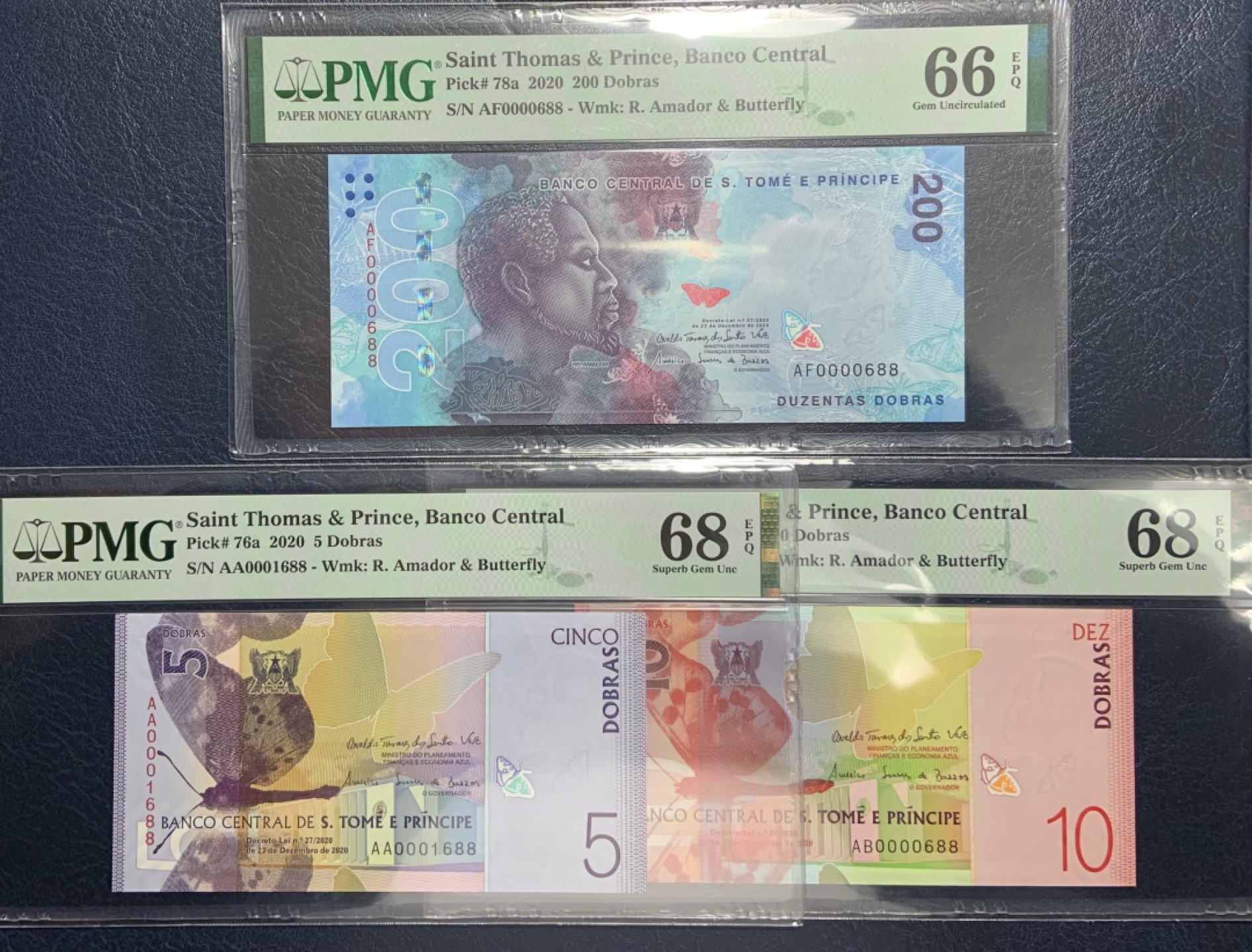 收藏联盟Quantum Auction 第243期拍卖 已更新 圣多普和普林西比2020年5，10和200多巴斯首发全同百位号 PMG66-68 倒置号