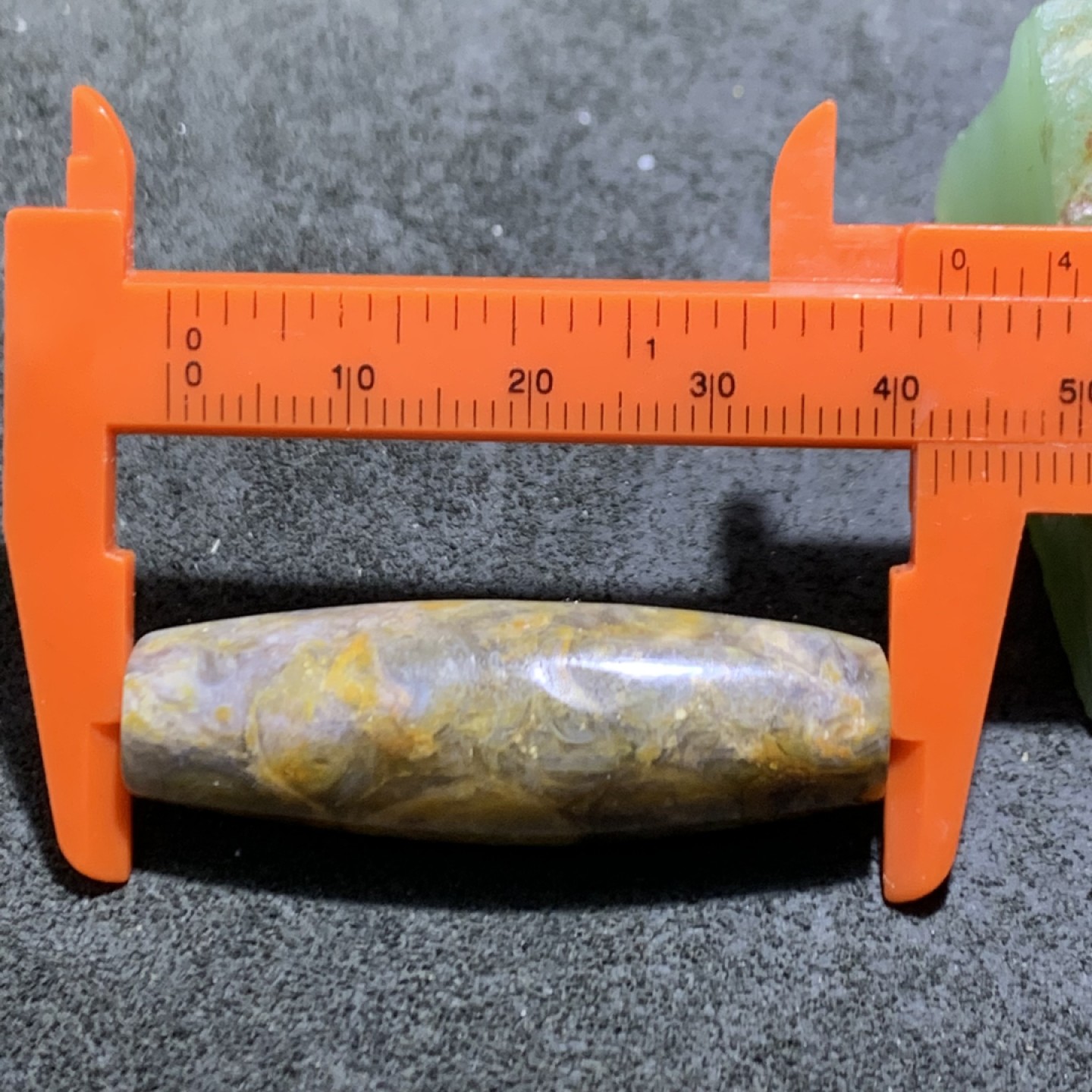 精美法螺石随形天珠一颗