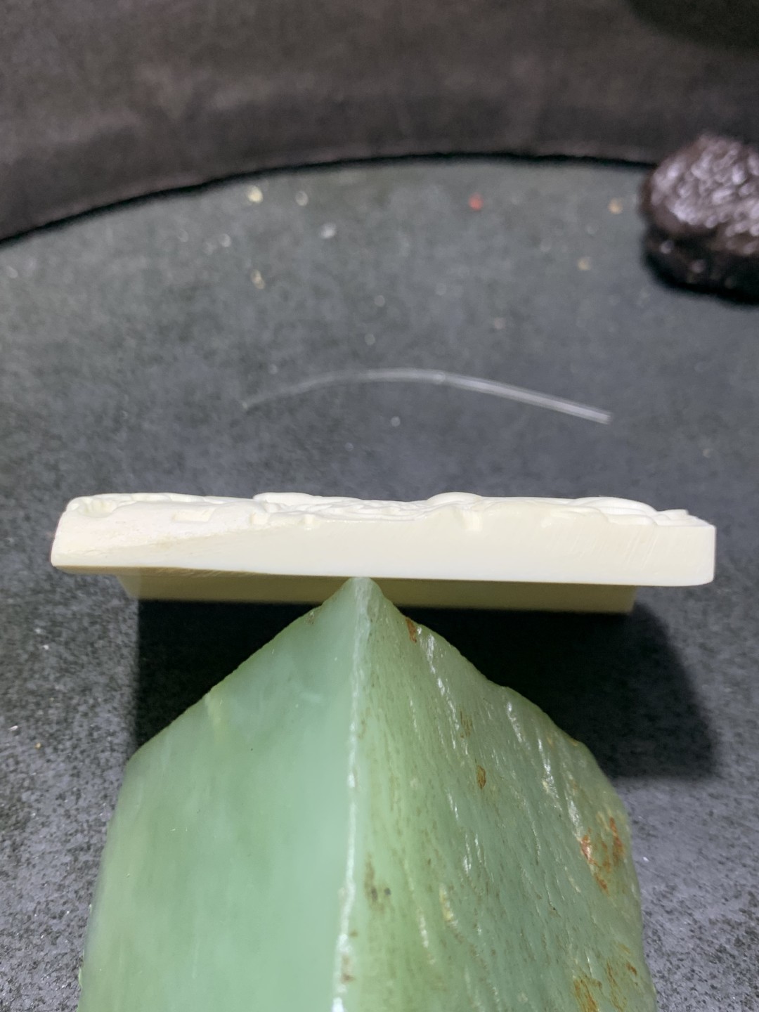 精美牛骨雕刻龙凤观音牌子一块