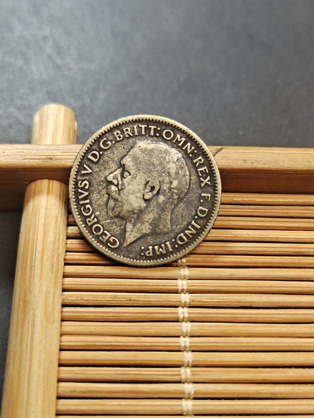 【8个洞收藏】第5场★0押0起一件包邮★银币专场（持续更新····） 7天连拍 英国6便士 小 银币一枚 乔治五世 品相如图