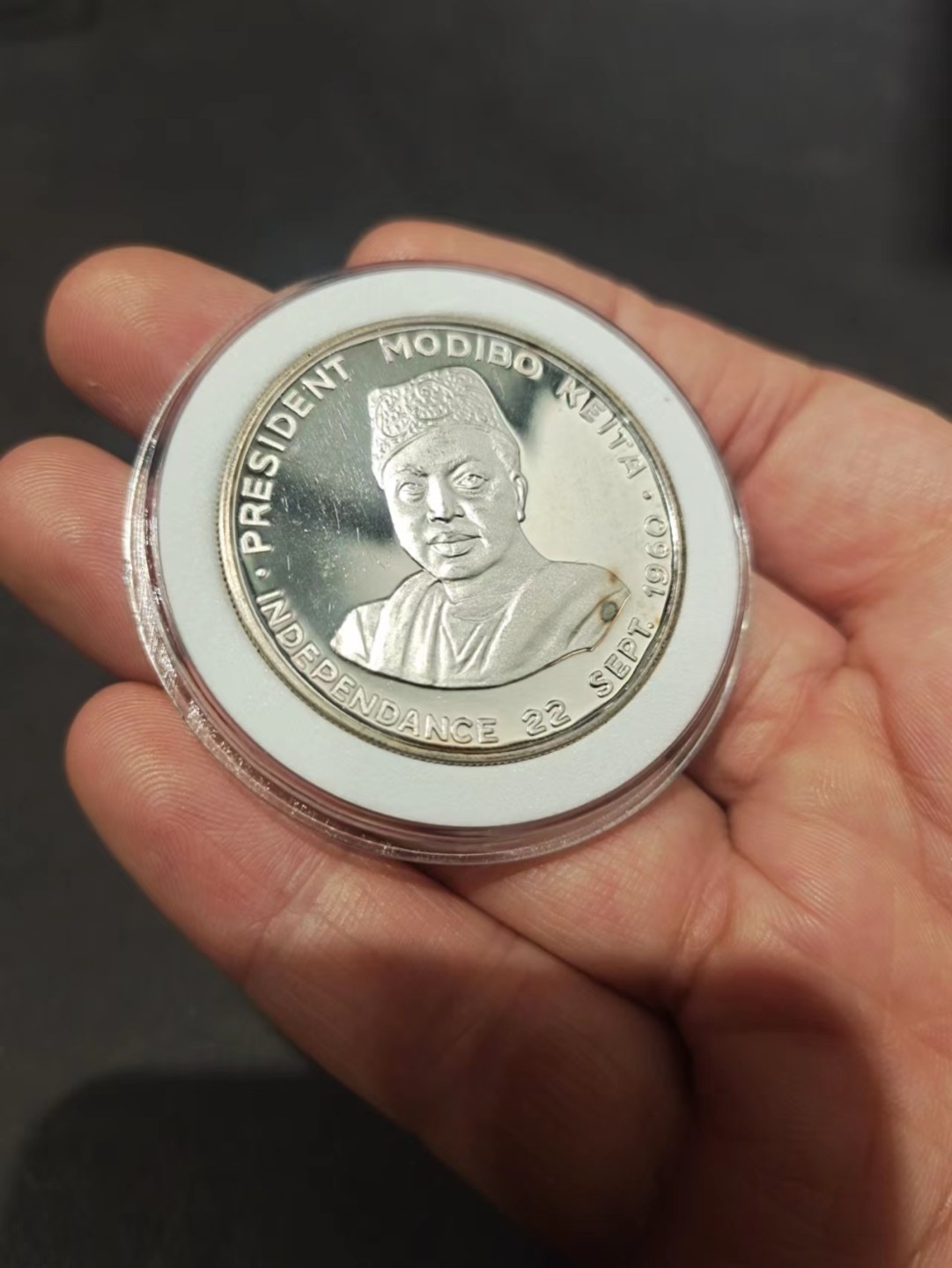 【8个洞收藏】第5场★0押0起一件包邮★银币专场（持续更新····） 7天连拍 精品 镜面proof 非洲马里10法郎精致银币 少见品种 1960年独立纪念币 这个国家基本很少有自己的硬币，有一个小氧化点，其他状态极好，银币发行就更少