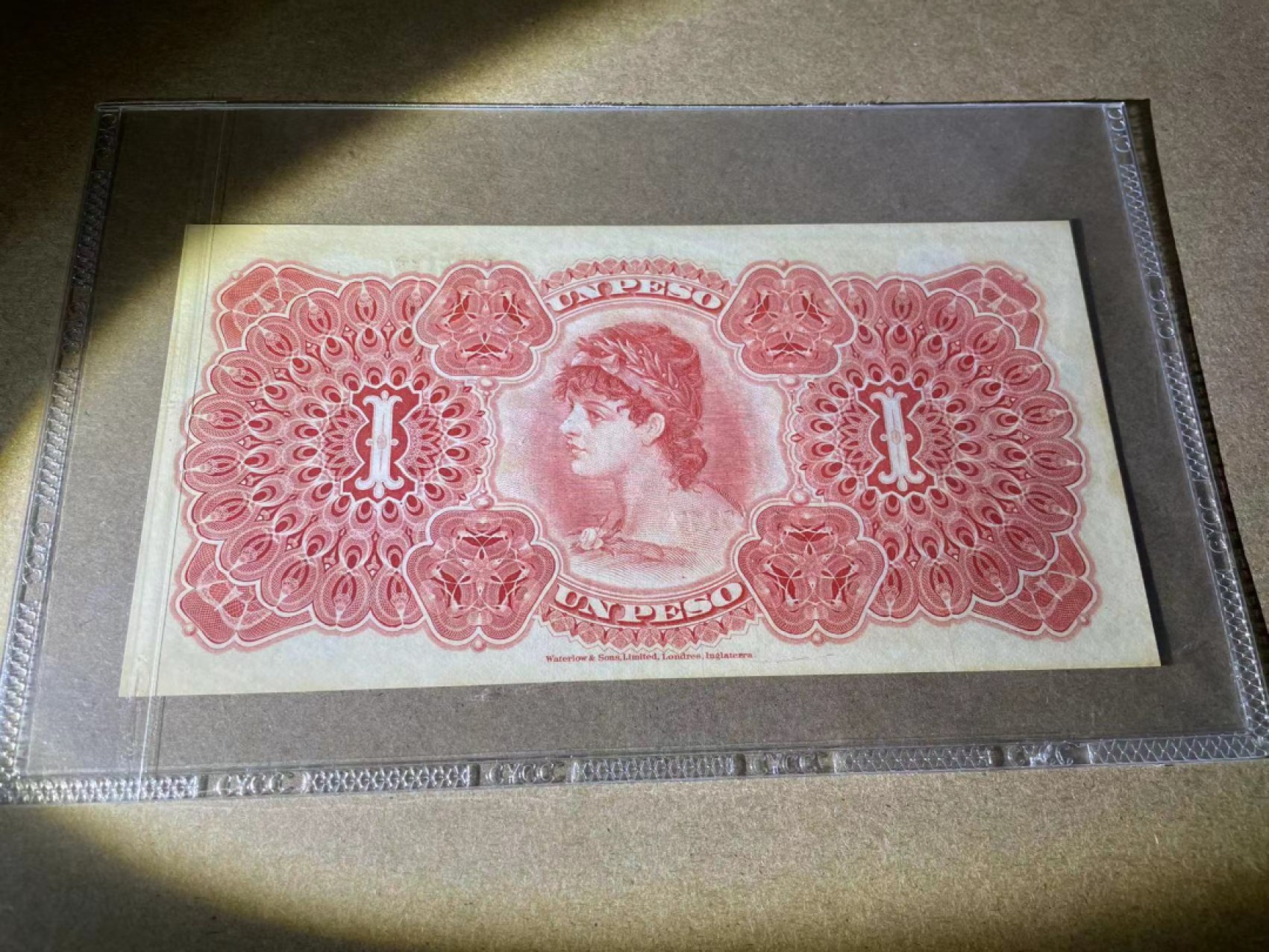 【Blue Auction】✨世界纸币精拍第306期——南越豹子【精】 【百年风云】危地马拉 1900年1比索 雕刻精美 UNC- （有黄 角不太好）