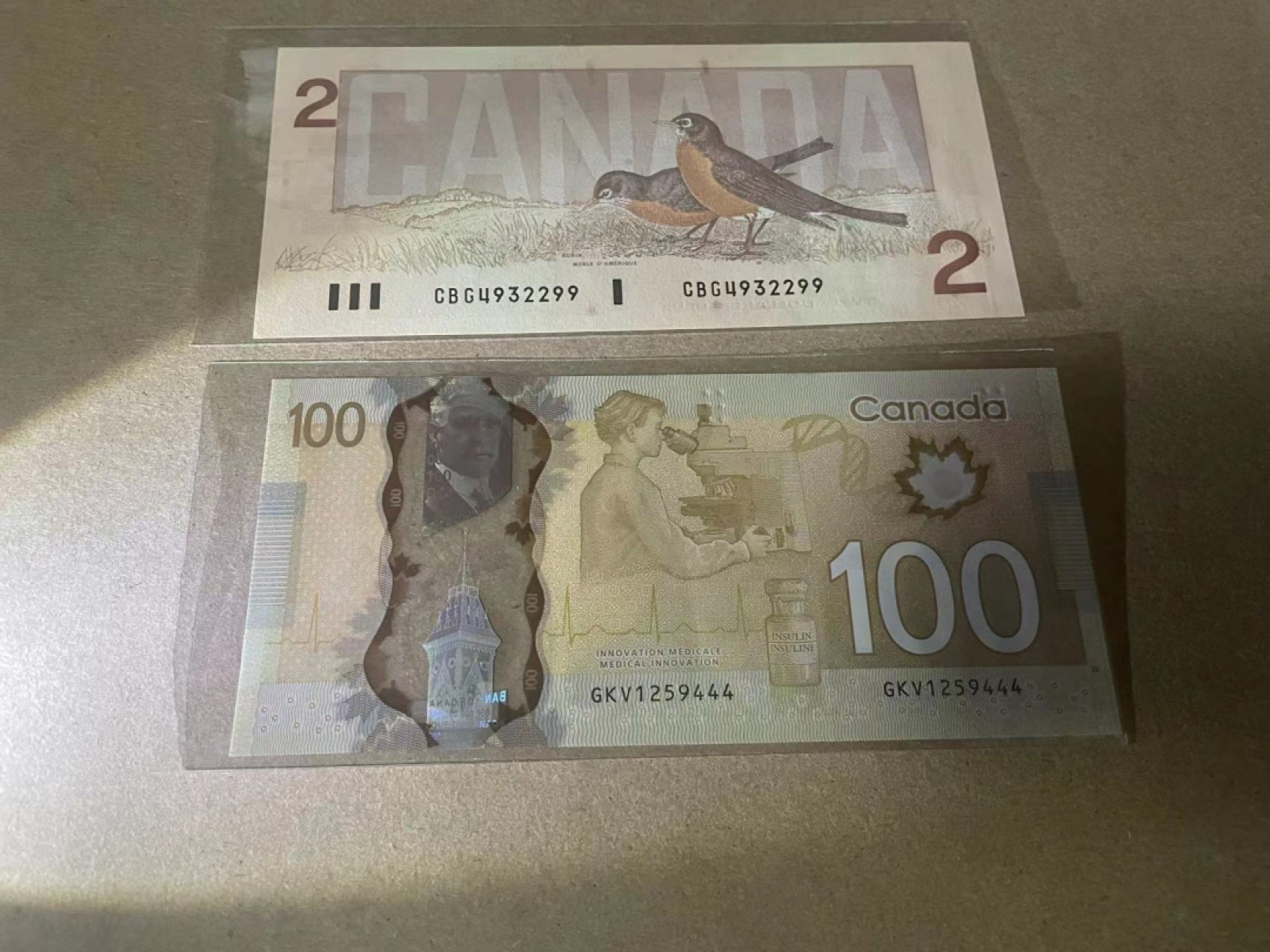 【Blue Auction】✨世界纸币精拍第306期——南越豹子【精】 【一组2张】加拿大 100元 塑料钞 豹子号 AU品相&加拿大 1986年2元 全新UNC