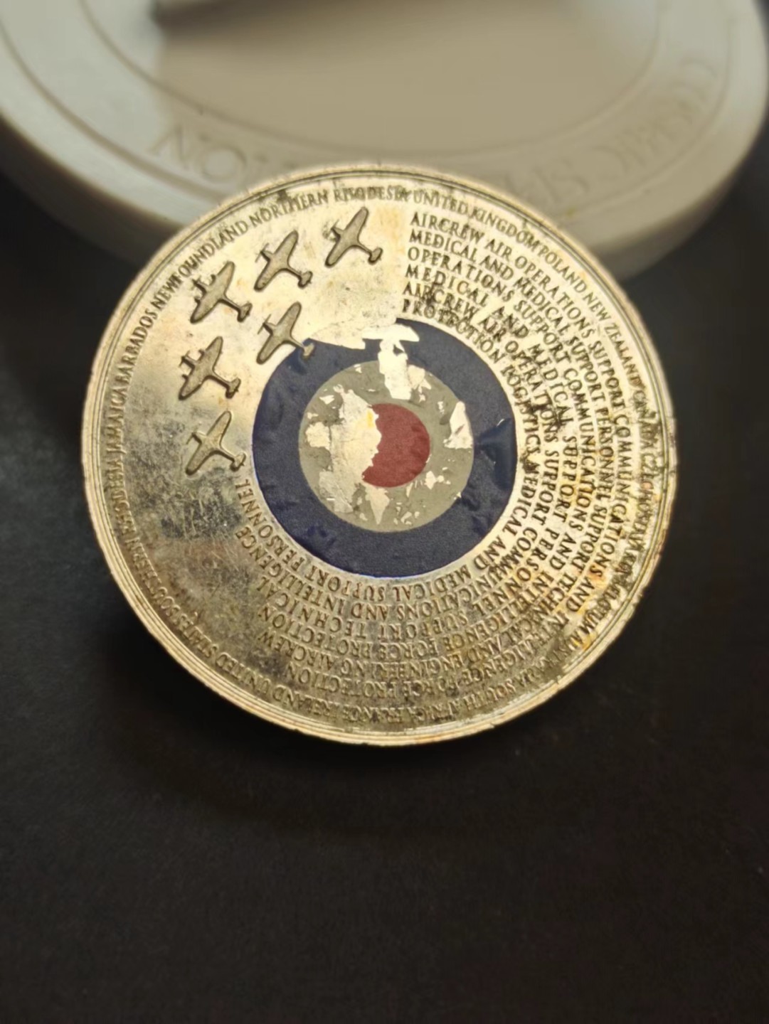 【8个洞收藏】第5场★0押0起一件包邮★银币专场（持续更新····） 7天连拍 2015年  英国二战题材纪念章一枚  一处边有磨损  镀银材质