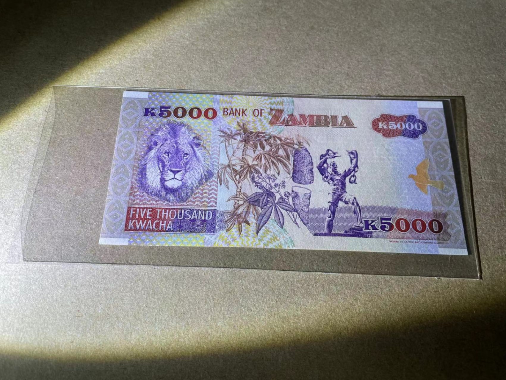 【Blue Auction】✨世界纸币精拍第306期——南越豹子【精】 【无47】赞比亚 1992年5000克瓦查 全新UNC