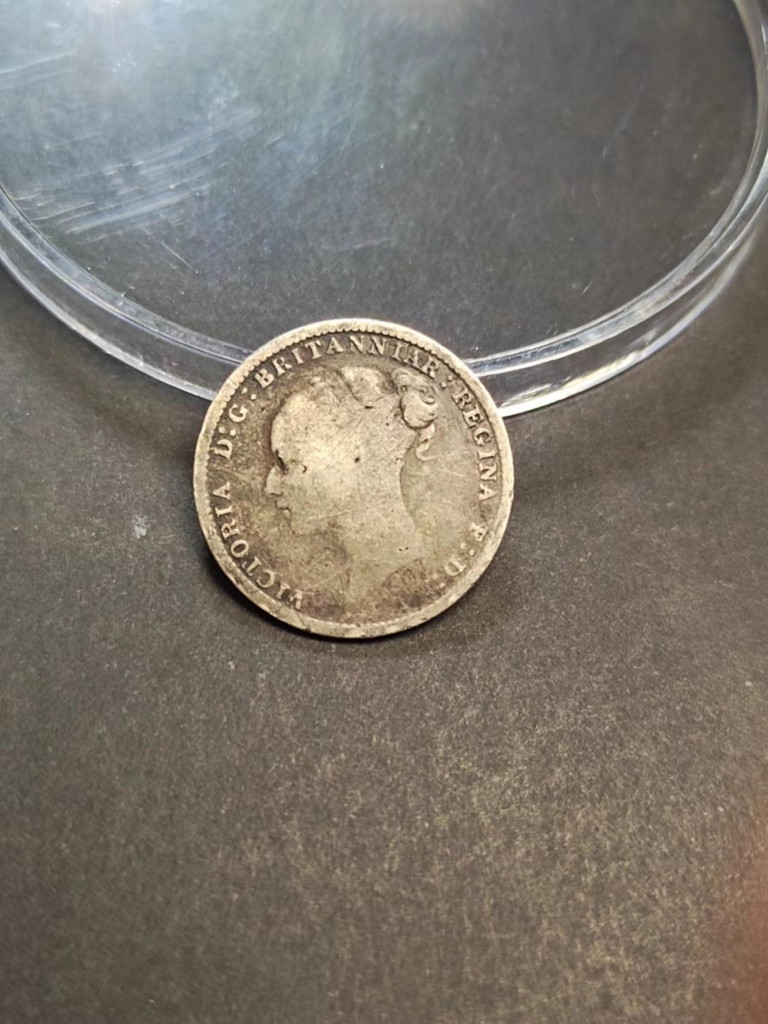 【8个洞收藏】第5场★0押0起一件包邮★银币专场（持续更新····） 7天连拍 1880年 英国早期3便士 维多利亚女王小银币一枚 品相如图