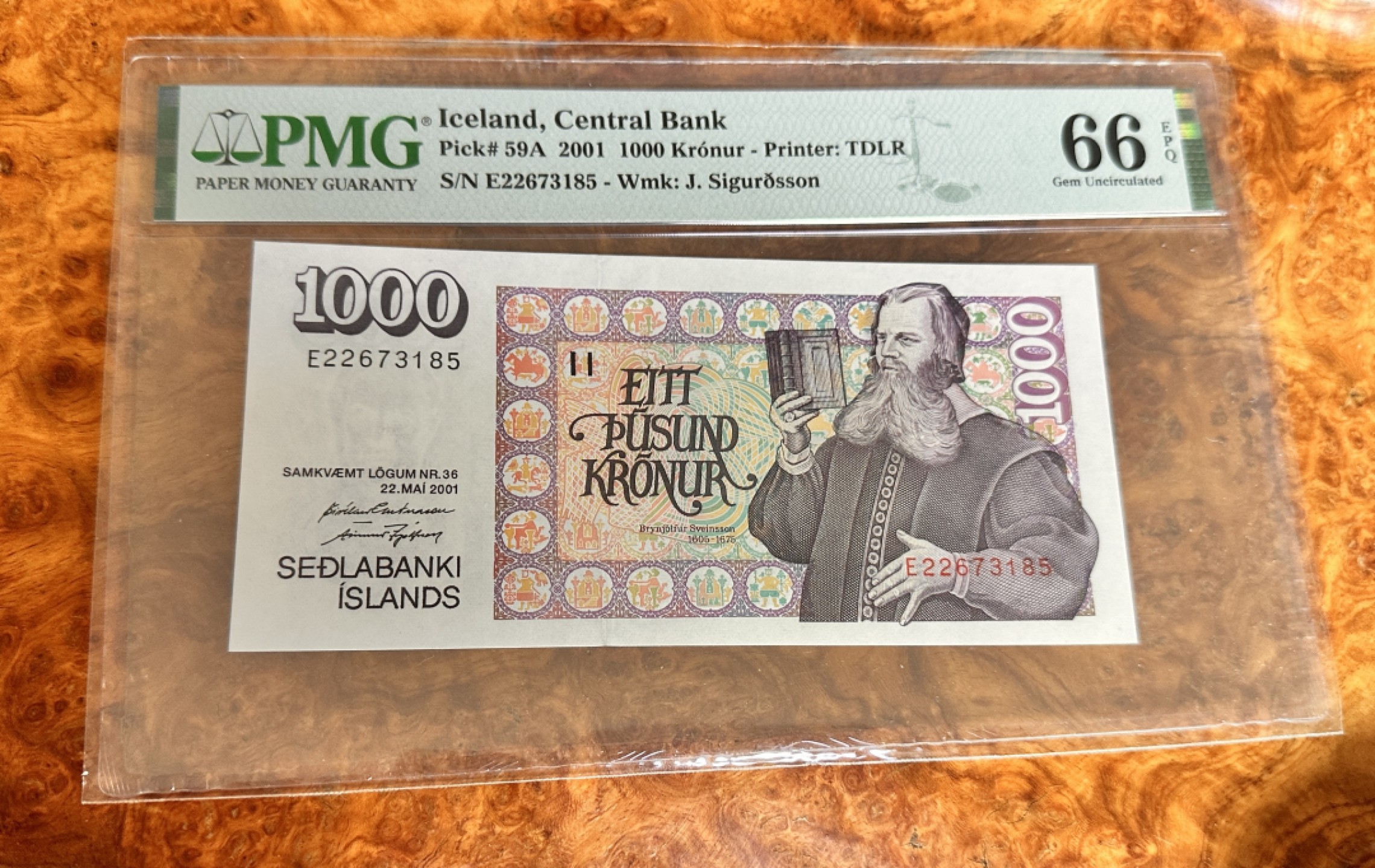 Chase Auction 第20期 - - 外钞、民国钞和人民币混合场！ 2001年冰岛1000克朗，PMG66，白边版！