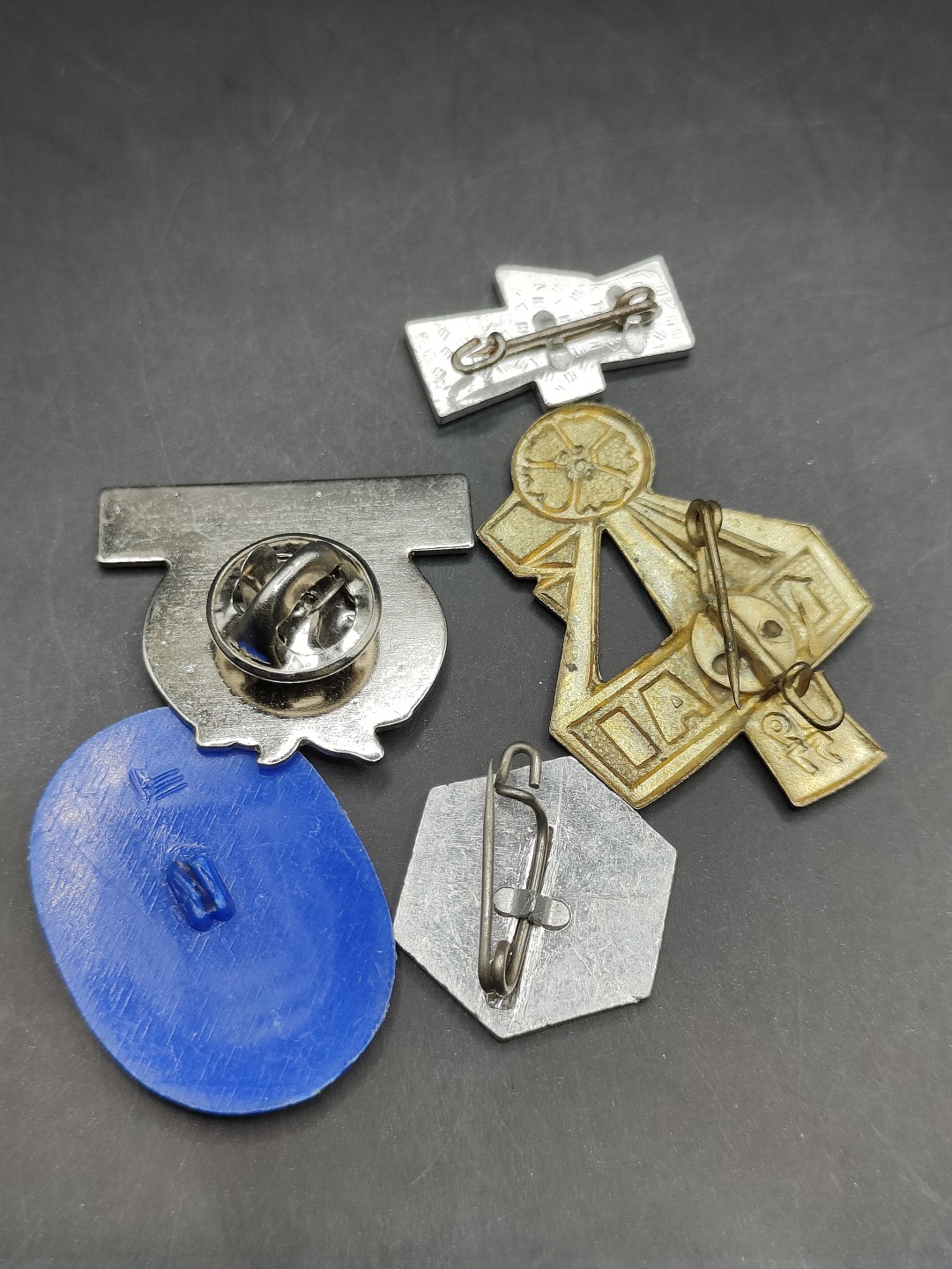 全场0元起拍 第42期 咸鱼国勋章拍卖专场 3月29日（周三）下午6：00开始