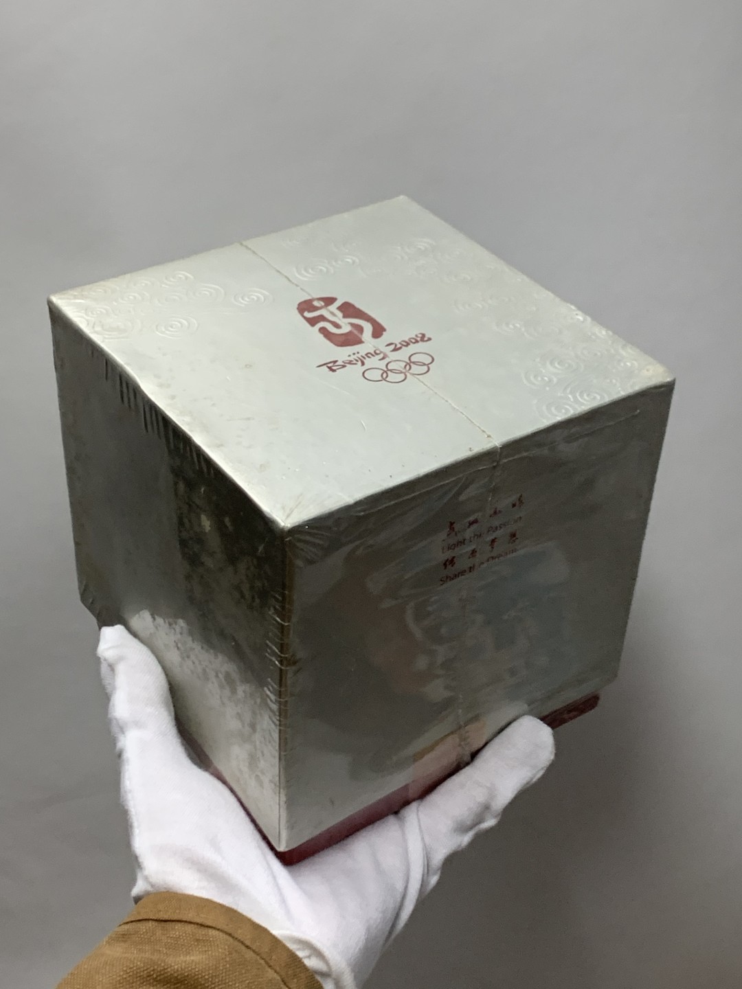 零元拍：2008北京奥运会联想火炬闪存盘（2GB），奥运纪念品，全新无拆，喜欢老物件的朋友别错过哦。