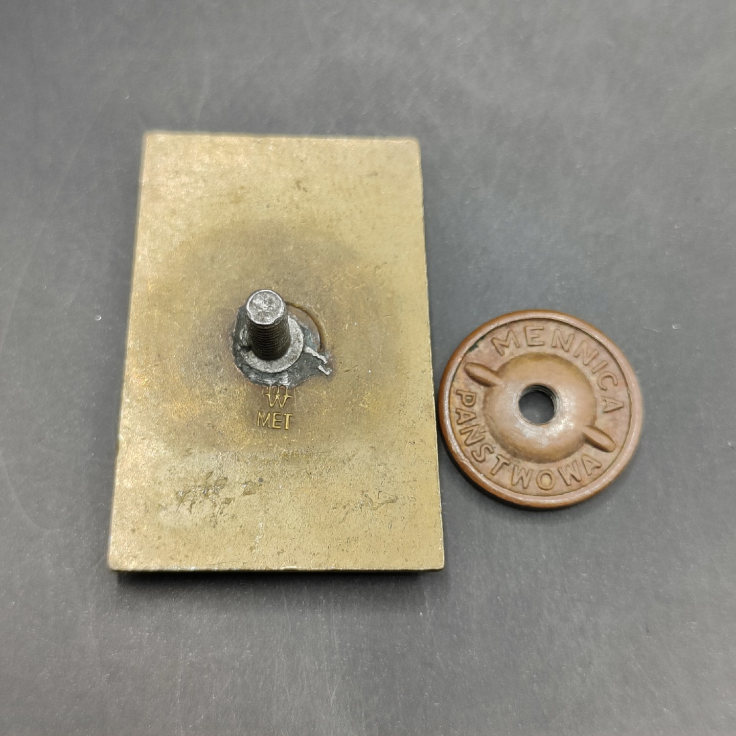 全场0元起拍 第42期 咸鱼国勋章拍卖专场 3月29日（周三）下午6：00开始 波兰优秀士兵证章 分体珐琅工艺