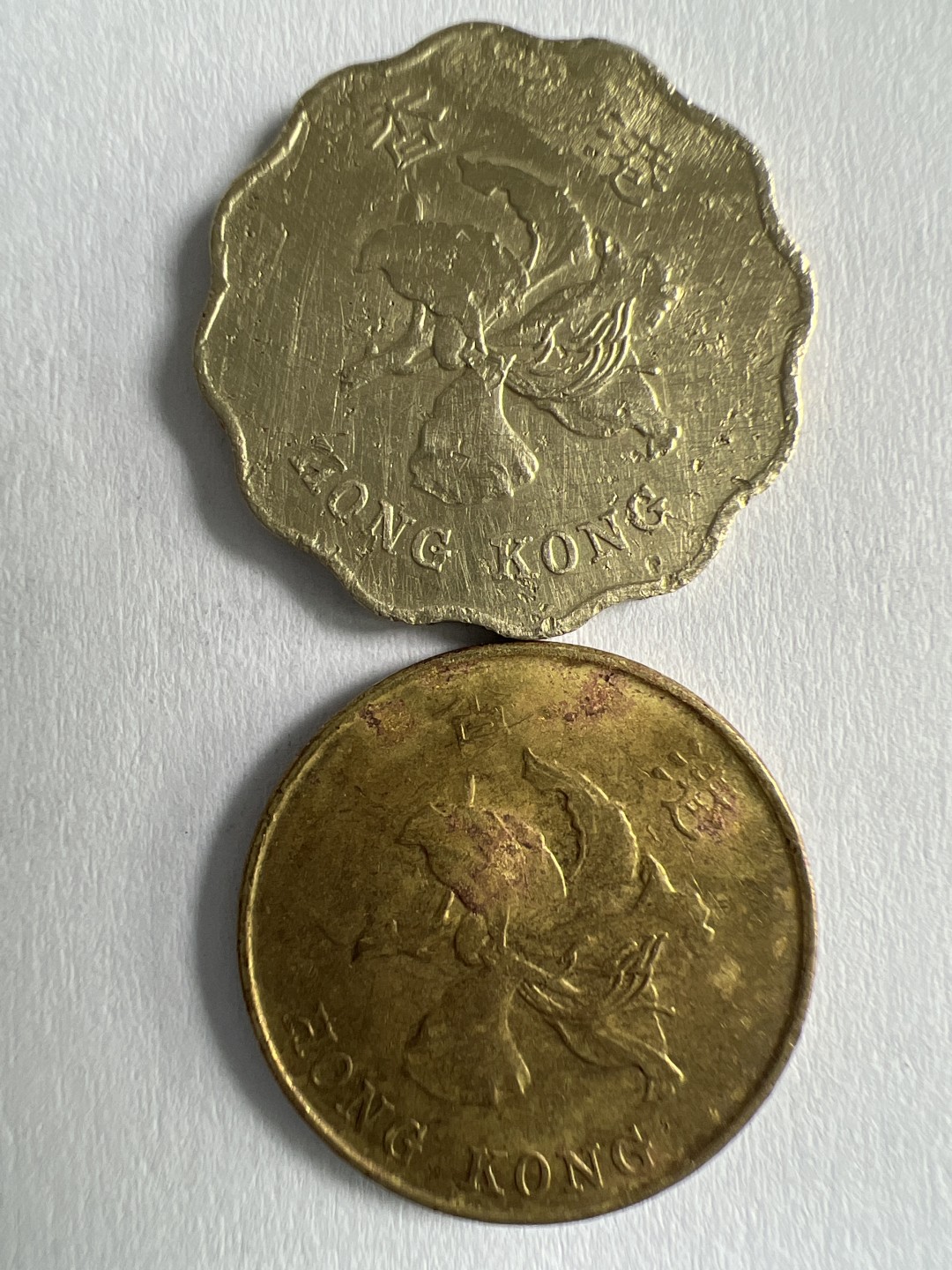 泡泡堂微拍第一 一 一幕硬币捡漏可累计专场👿👿，累计满二十元包邮，接受代拍业务 紫荆花1995年2枚