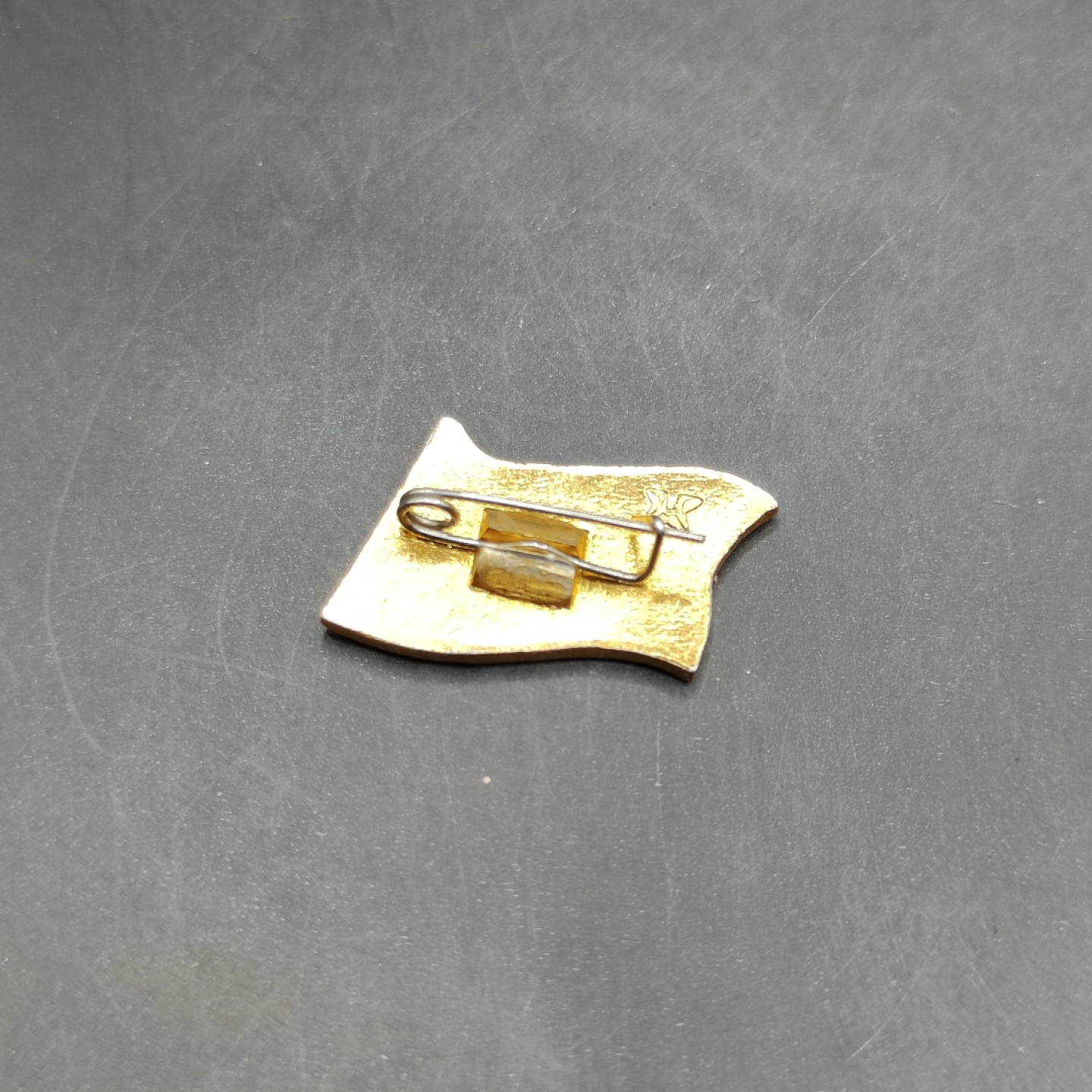 全场0元起拍 第42期 咸鱼国勋章拍卖专场 3月29日（周三）下午6：00开始