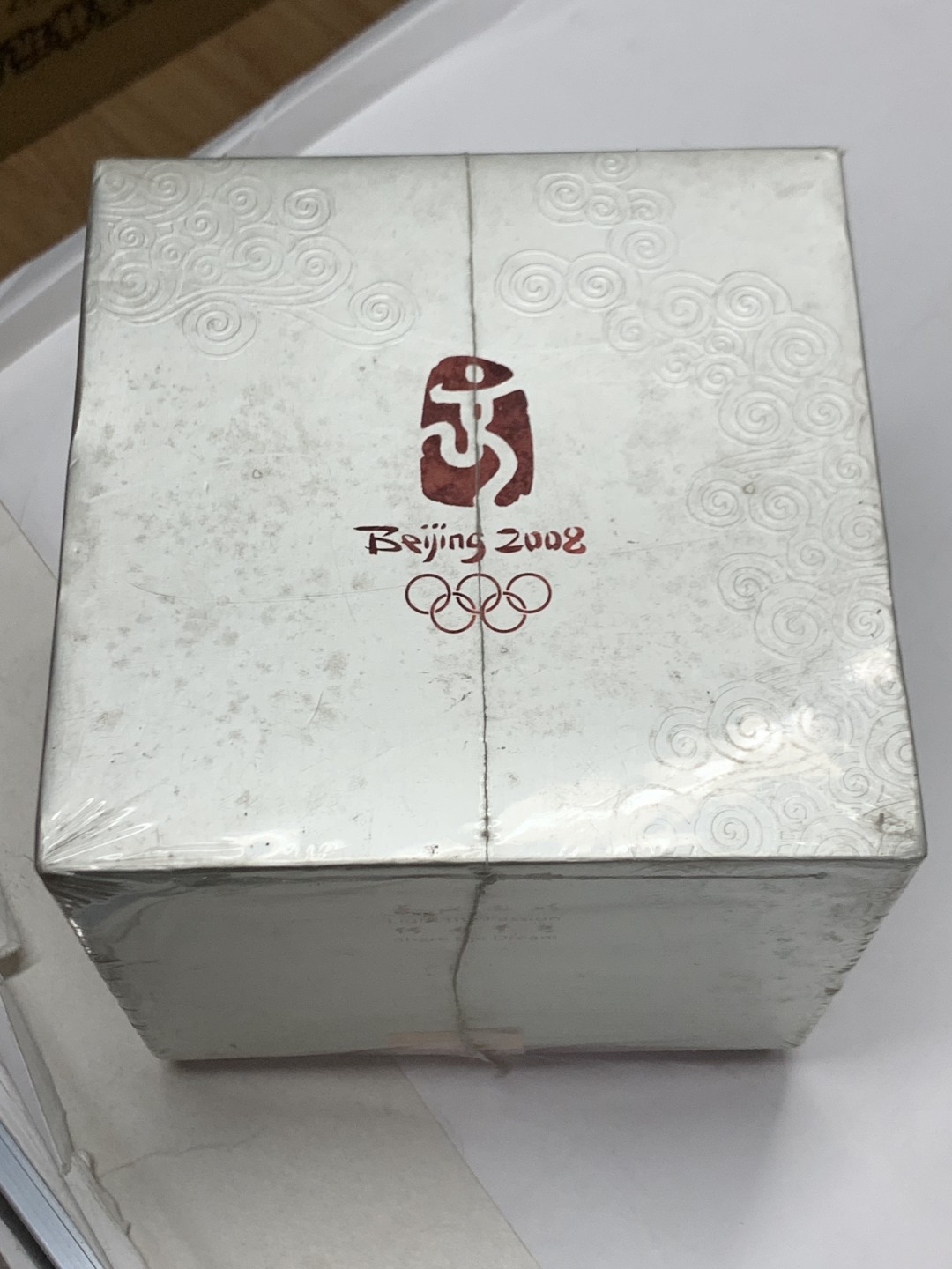 零元拍：2008北京奥运会联想火炬闪存盘（2GB），奥运纪念品，全新无拆，喜欢老物件的朋友别错过哦。