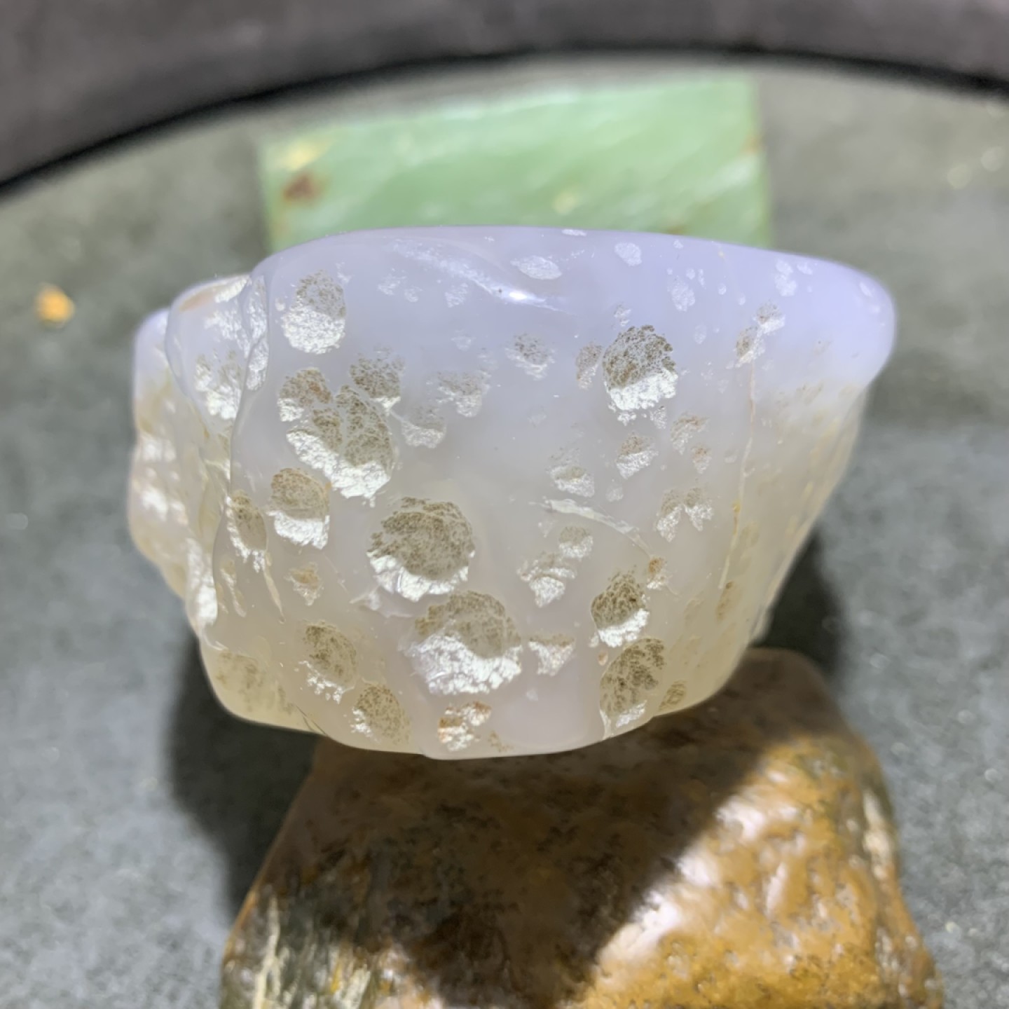 精美天然玛瑙原石打磨原石茶杯，笔洗一个，