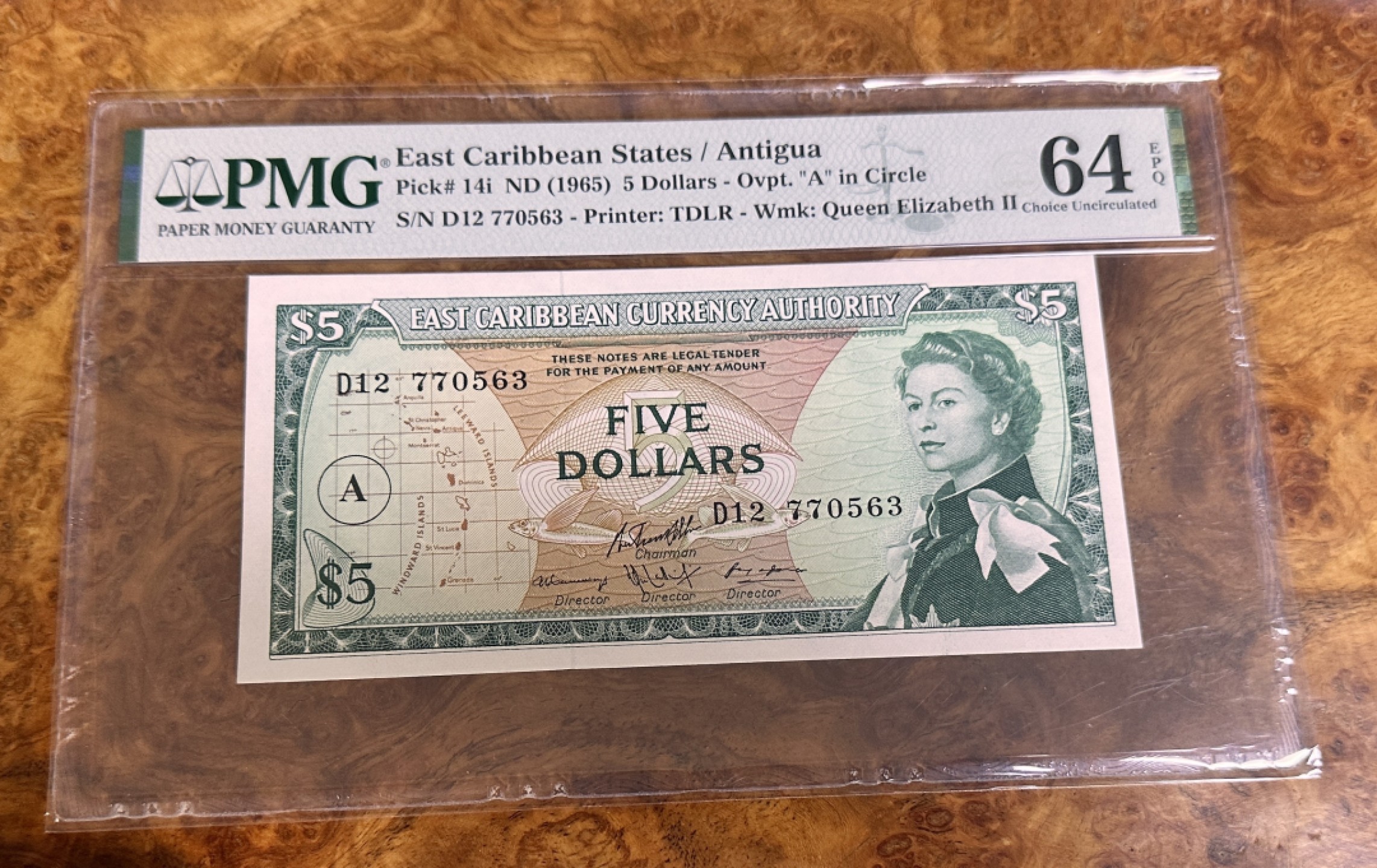 Chase Auction 第20期 - - 外钞、民国钞和人民币混合场！ 1965年东加勒比5元，PMG64e，戎装女王！