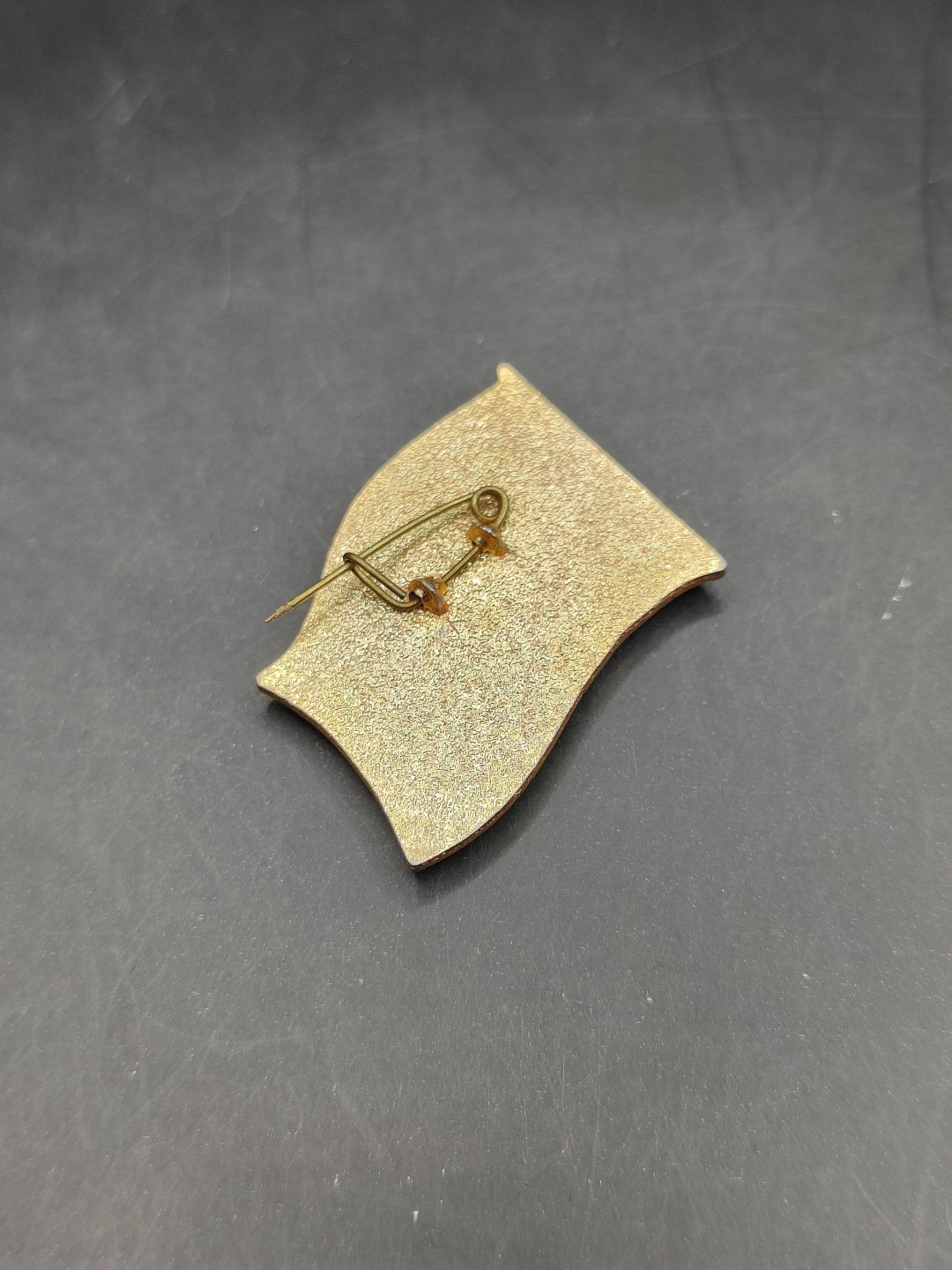 全场0元起拍 第42期 咸鱼国勋章拍卖专场 3月29日（周三）下午6：00开始 朝鲜像章