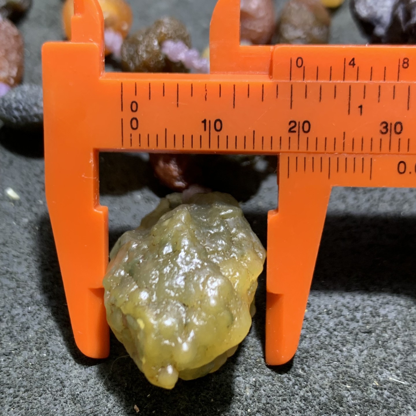 精美罕见天然阿拉善毛线团筋脉玛瑙项链一条，