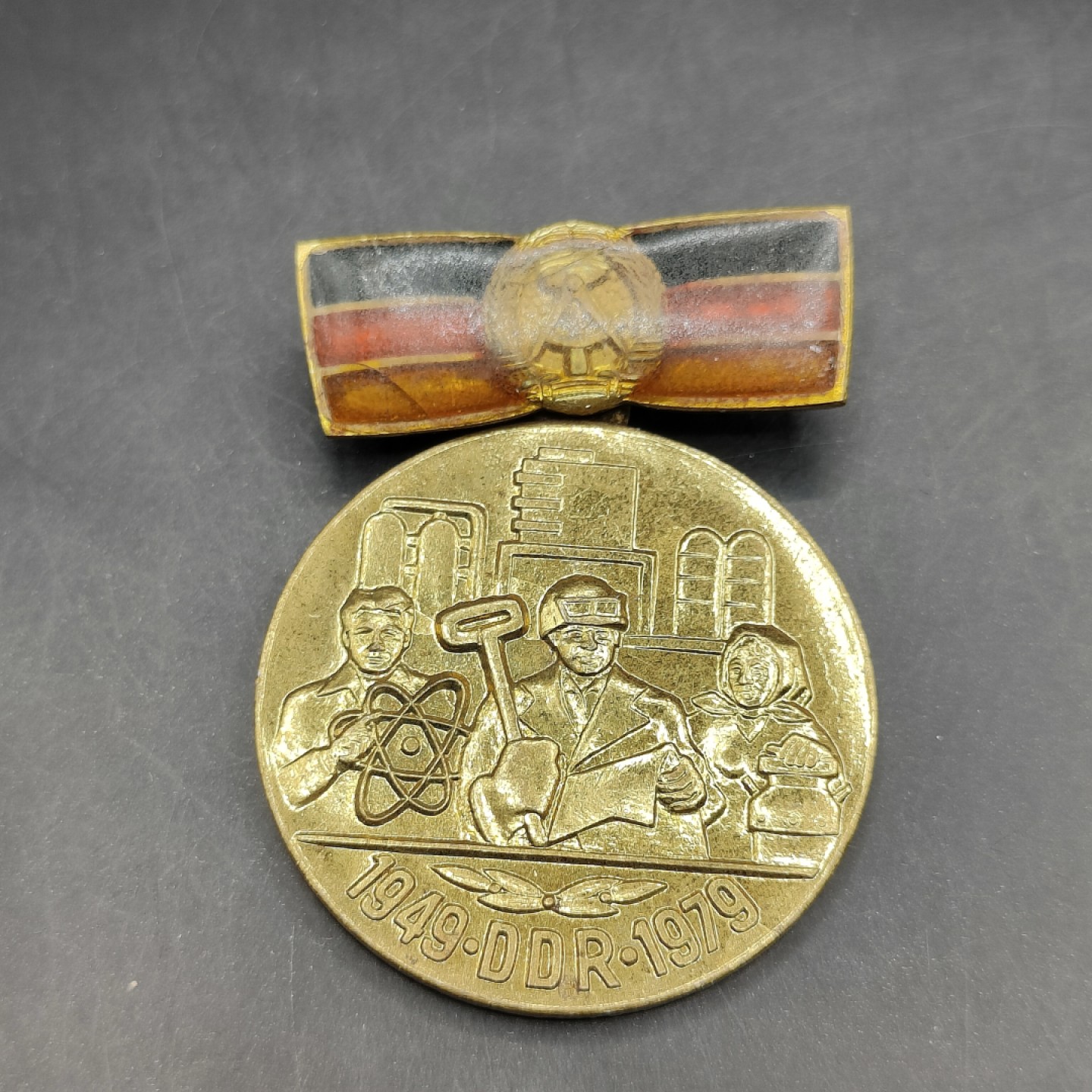 全场0元起拍 第42期 咸鱼国勋章拍卖专场 3月29日（周三）下午6：00开始