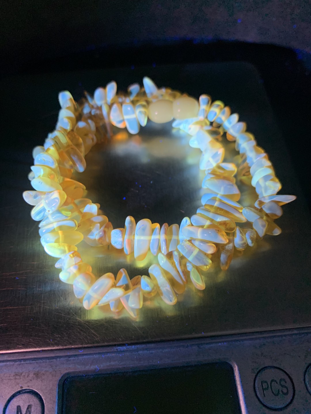 天然乌克兰蜜蜡随形链1条
