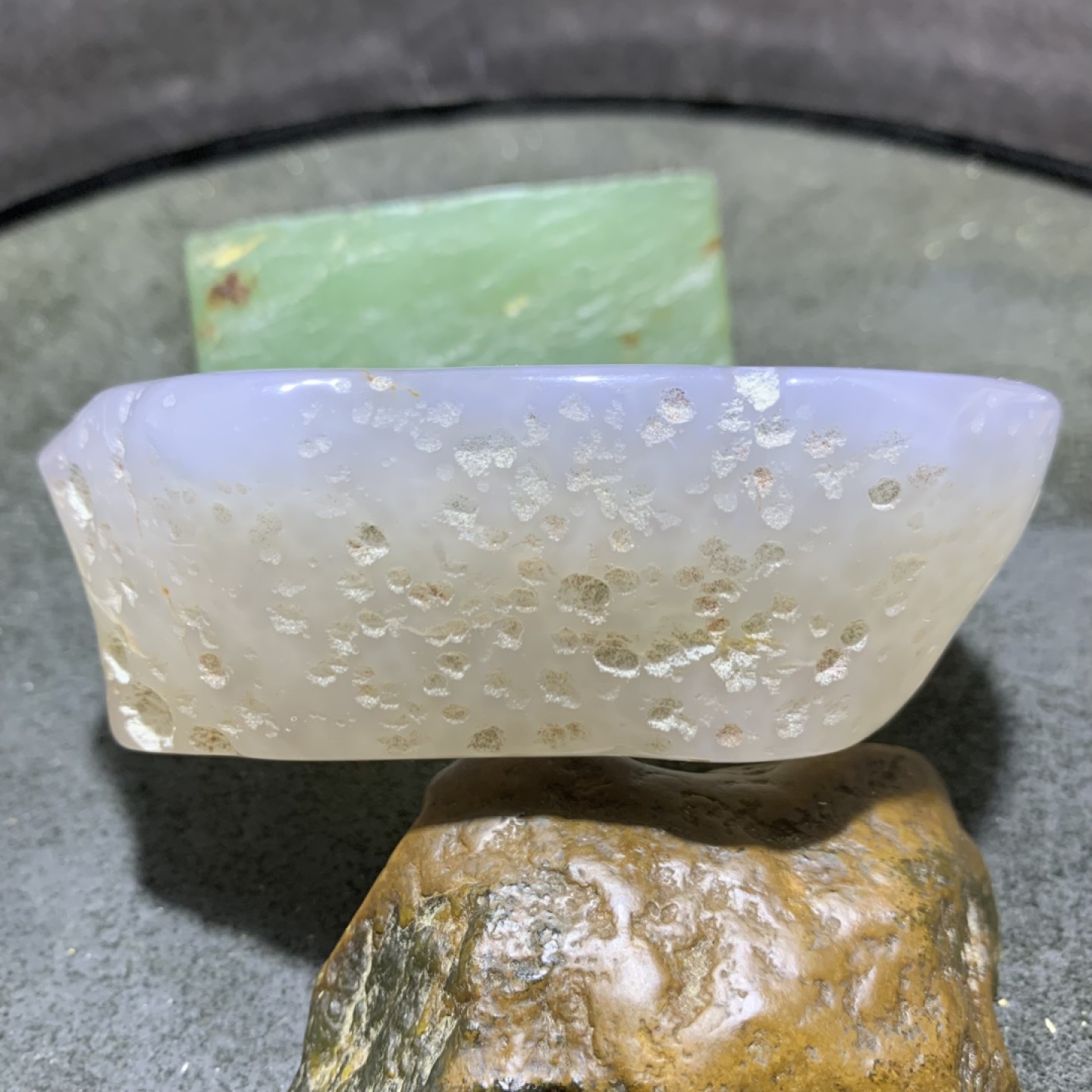 精美天然玛瑙原石打磨原石茶杯，笔洗一个，