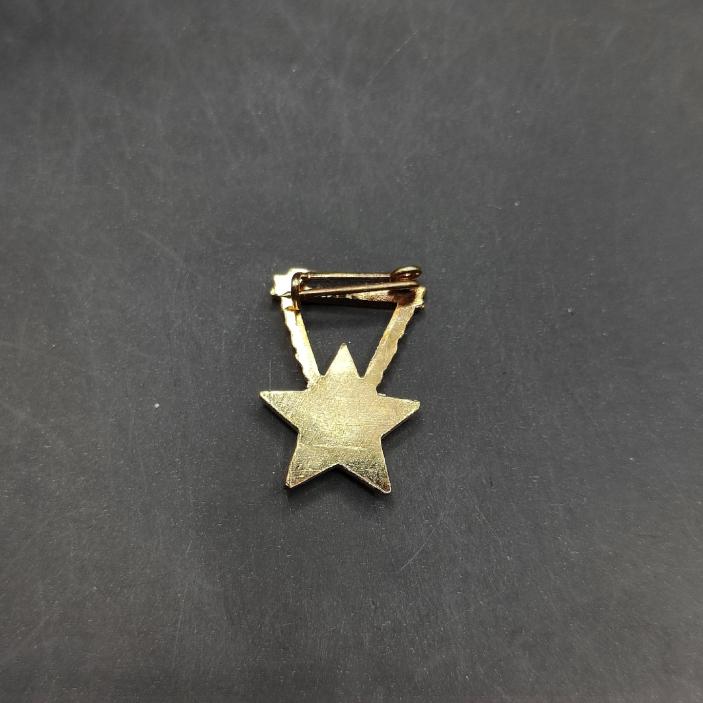 全场0元起拍 第42期 咸鱼国勋章拍卖专场 3月29日（周三）下午6：00开始 匈牙利优秀工人奖章迷你章