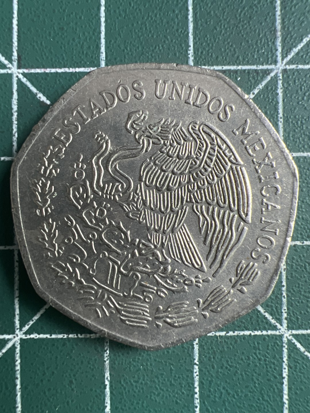 泡泡堂微拍第一 一〇幕硬币捡漏可累计专场👿👿，累计满二十元包邮，接受代拍业务 1981年墨西哥超大硬币