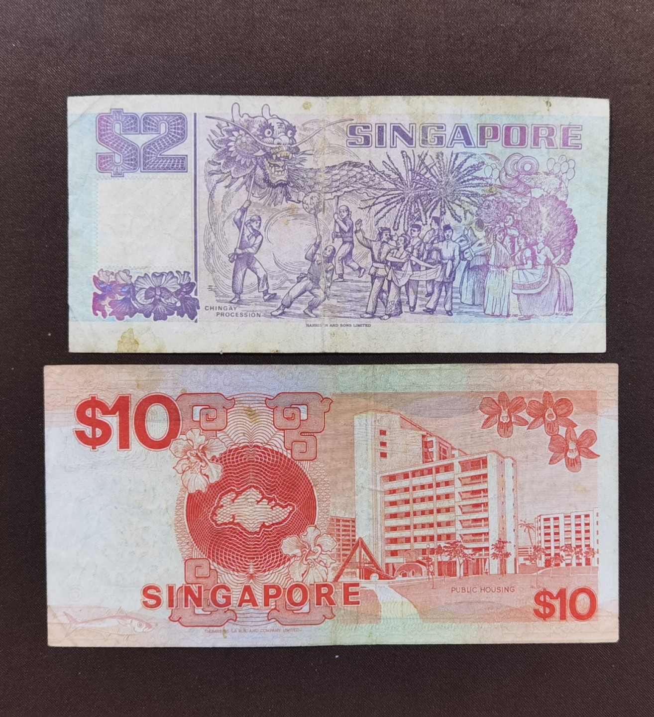 北京马甸外国币专卖微拍第九十四期，外国纸币专场，陆续上新，欢迎关注 新加坡船版2，10，2张流通品，约6品左右