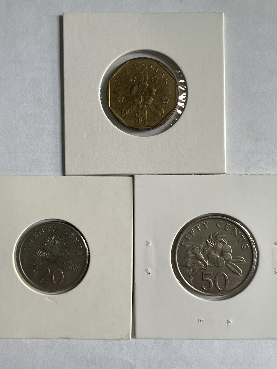 泡泡堂微拍第一 一 一幕硬币捡漏可累计专场👿👿，累计满二十元包邮，接受代拍业务 新加坡三枚