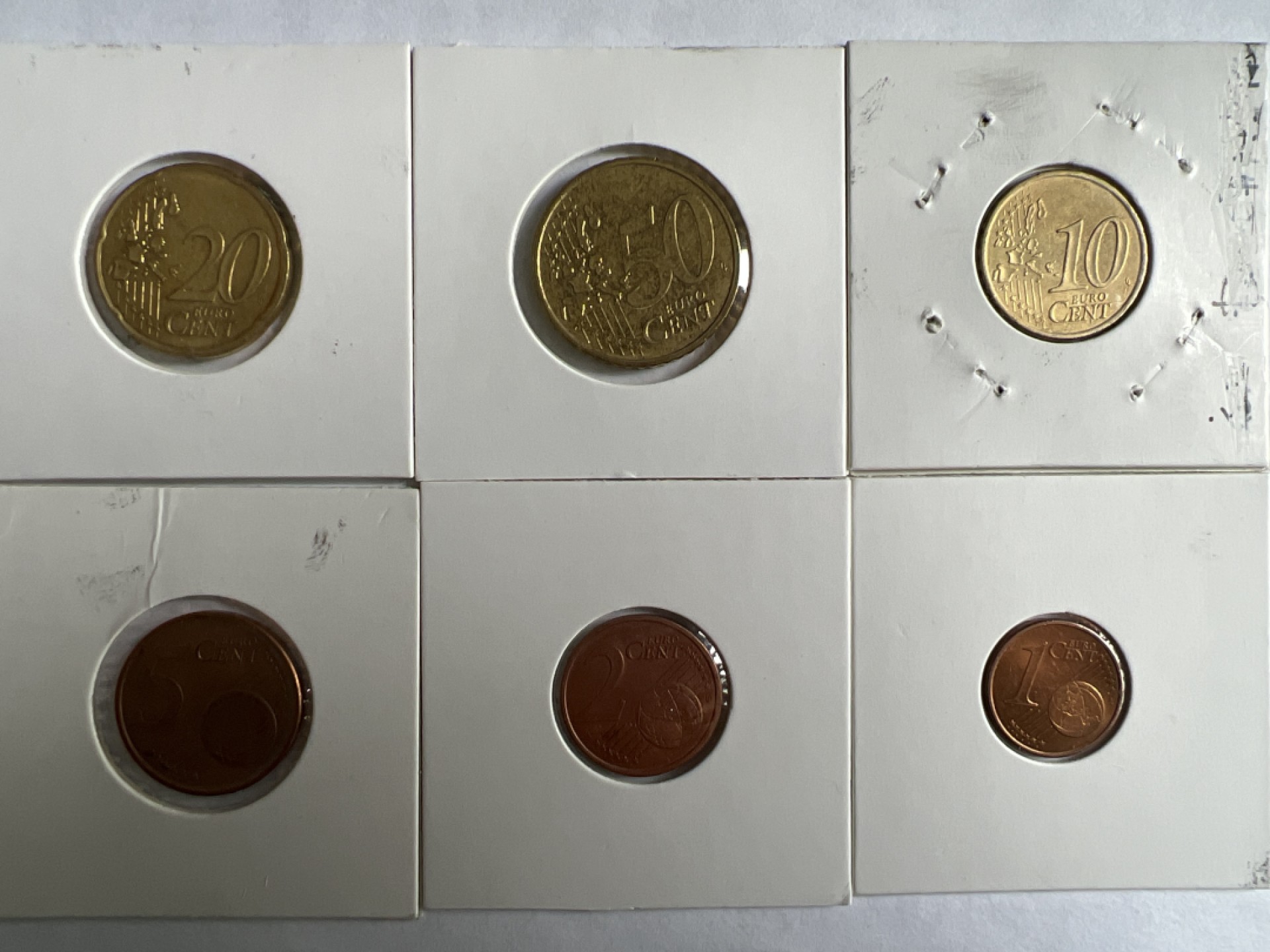 泡泡堂微拍第一 一 一幕硬币捡漏可累计专场👿👿，累计满二十元包邮，接受代拍业务 法国2001年6枚