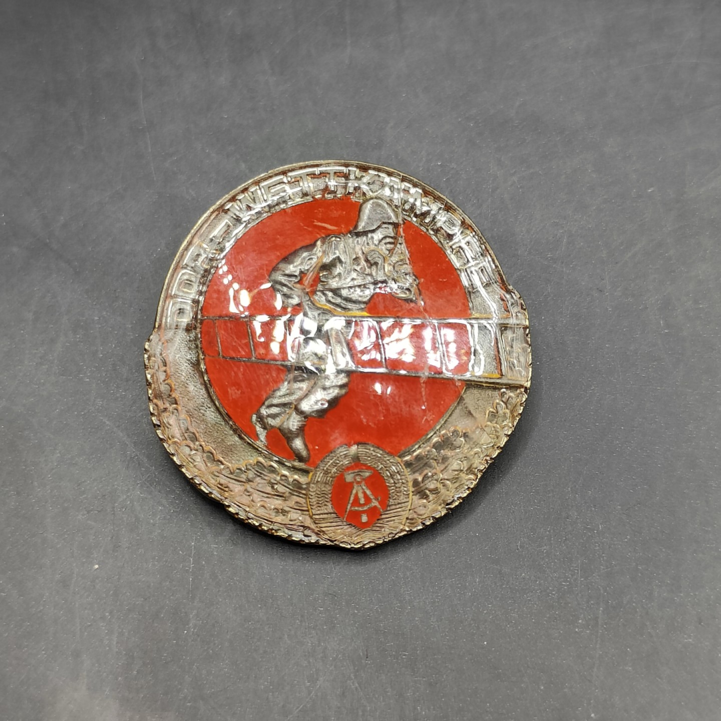 全场0元起拍 第42期 咸鱼国勋章拍卖专场 3月29日（周三）下午6：00开始