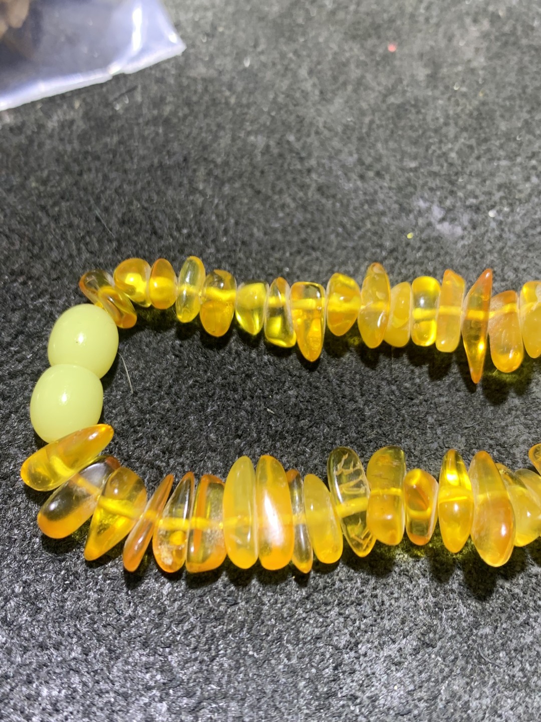 天然乌克兰蜜蜡随形链1条