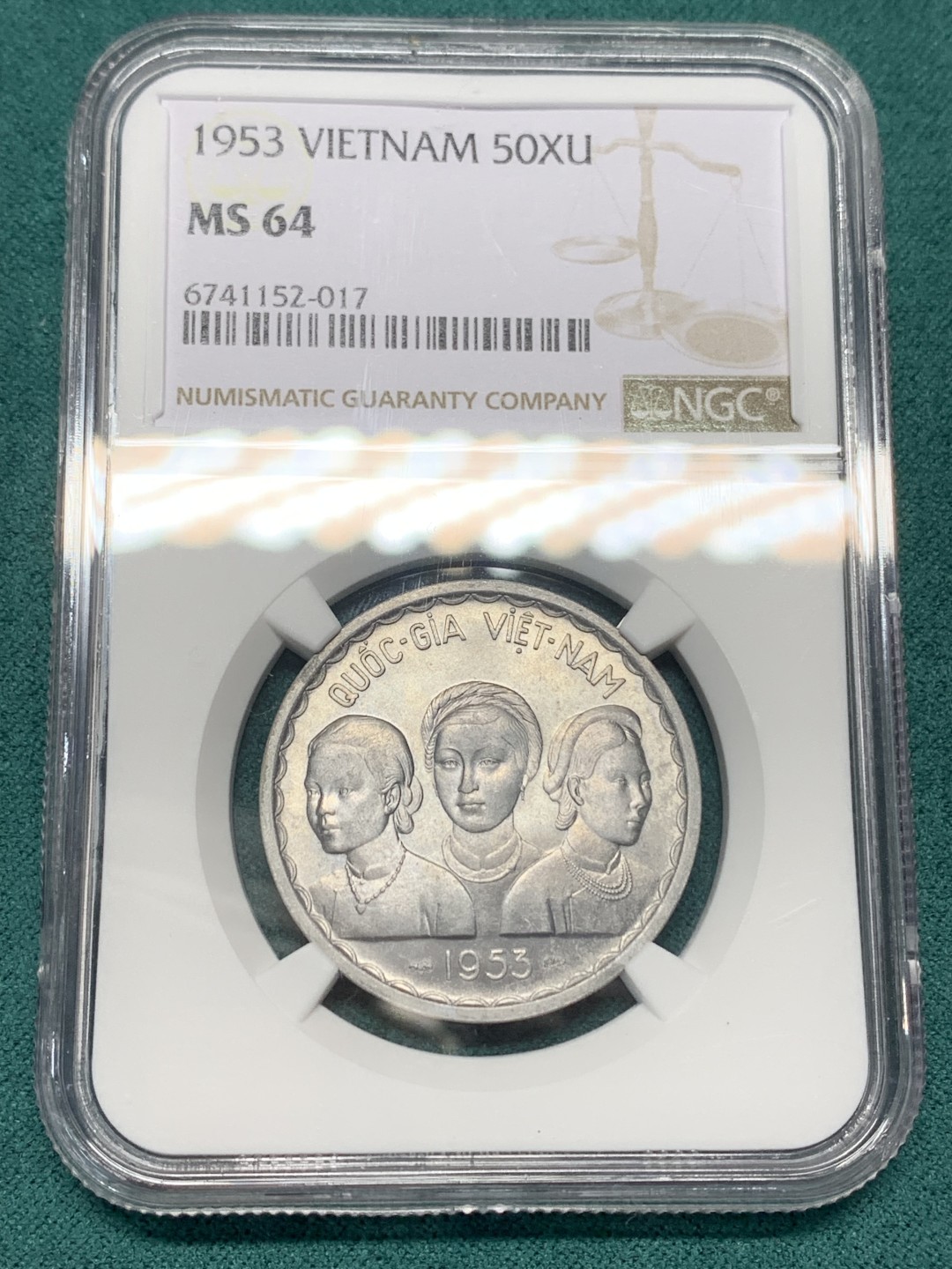 《竞宝斋》第147场-周日，周一 2场 (全场包邮) NGC MS64南越南1953年双龙三姐妹大铝币，南越南所有币中最有设计感的一套，既有东南亚服装特色，由有宗主国双龙的影子