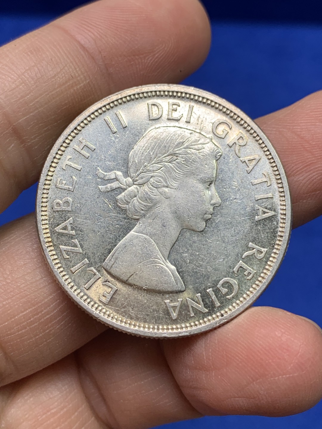 《竞宝斋》第147场-周日，周一 2场 (全场包邮) 1964年加拿大夏洛特敦会议1元大银币，纪念加拿大自治领的诞生，带镜面感