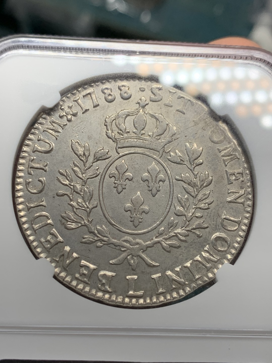 《竞宝斋》第147场-周日，周一 2场 (全场包邮) NGC-AU 法国 1788L巴约讷厂路易十六 1埃居银币 无减重痕 纹章花枝细节佳