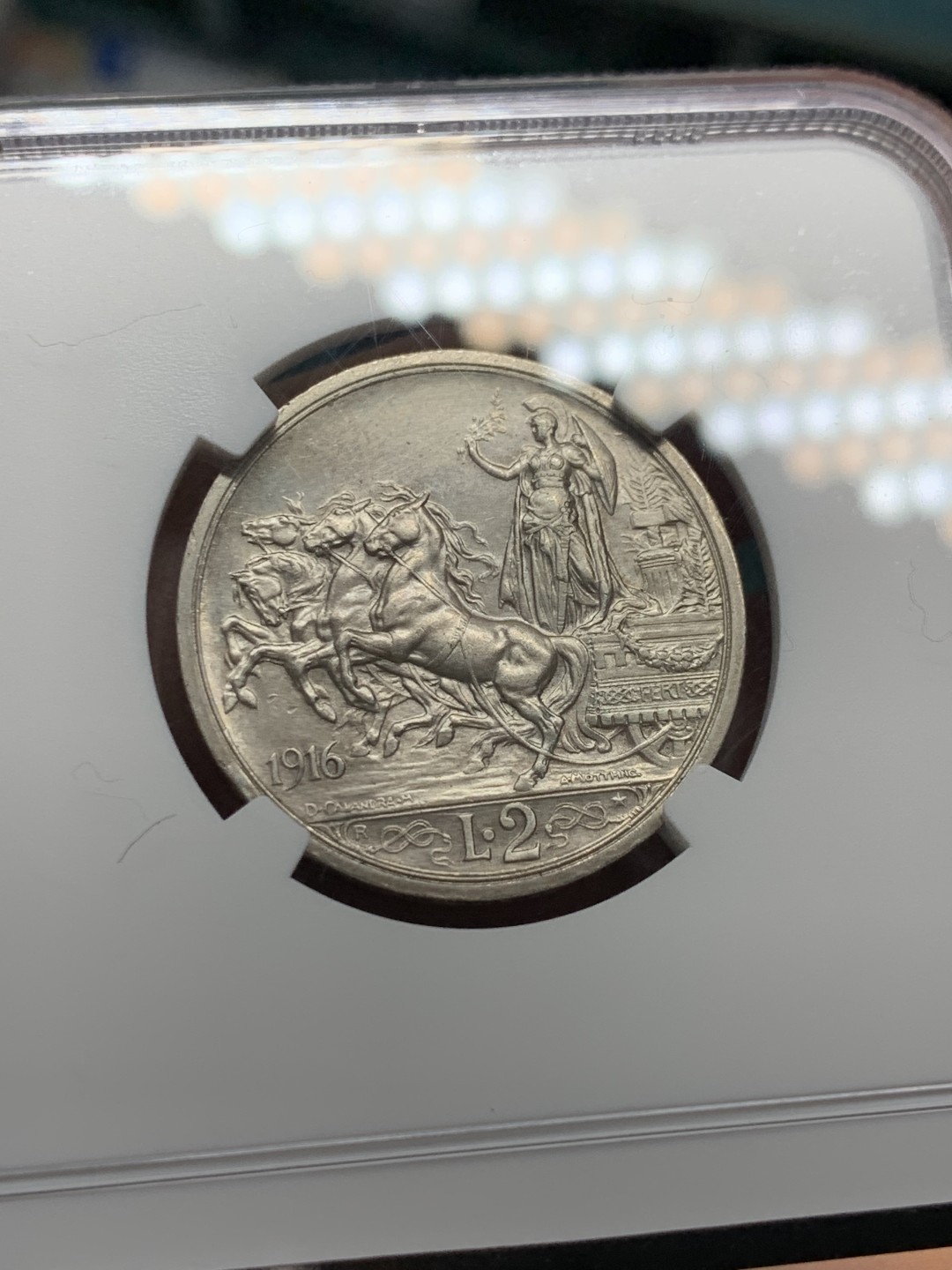 《竞宝斋》第147场-周日，周一 2场 (全场包邮) NGC-UNC 意大利1916年 胜利马车2里拉 银币 原光好品