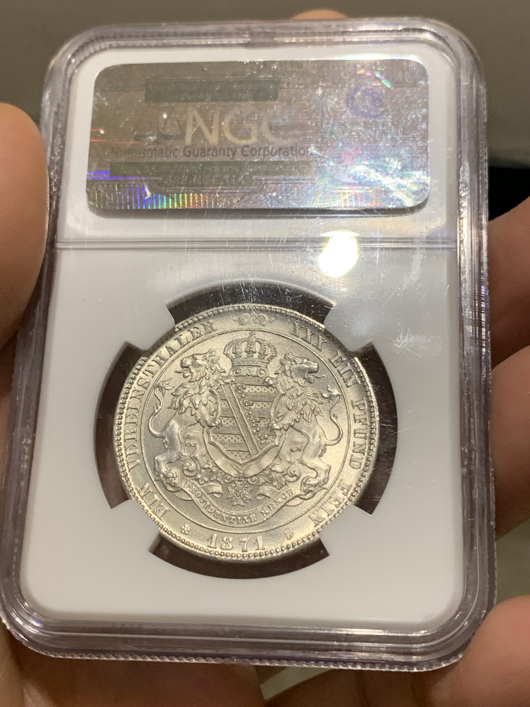 《竞宝斋》第147场-周日，周一 2场 (全场包邮) 高分收藏级！NGC-MS65 德国 1871B 萨克森双狮1泰勒银币 霜光冷峻 细节完美 十字转光 真正GEM级别