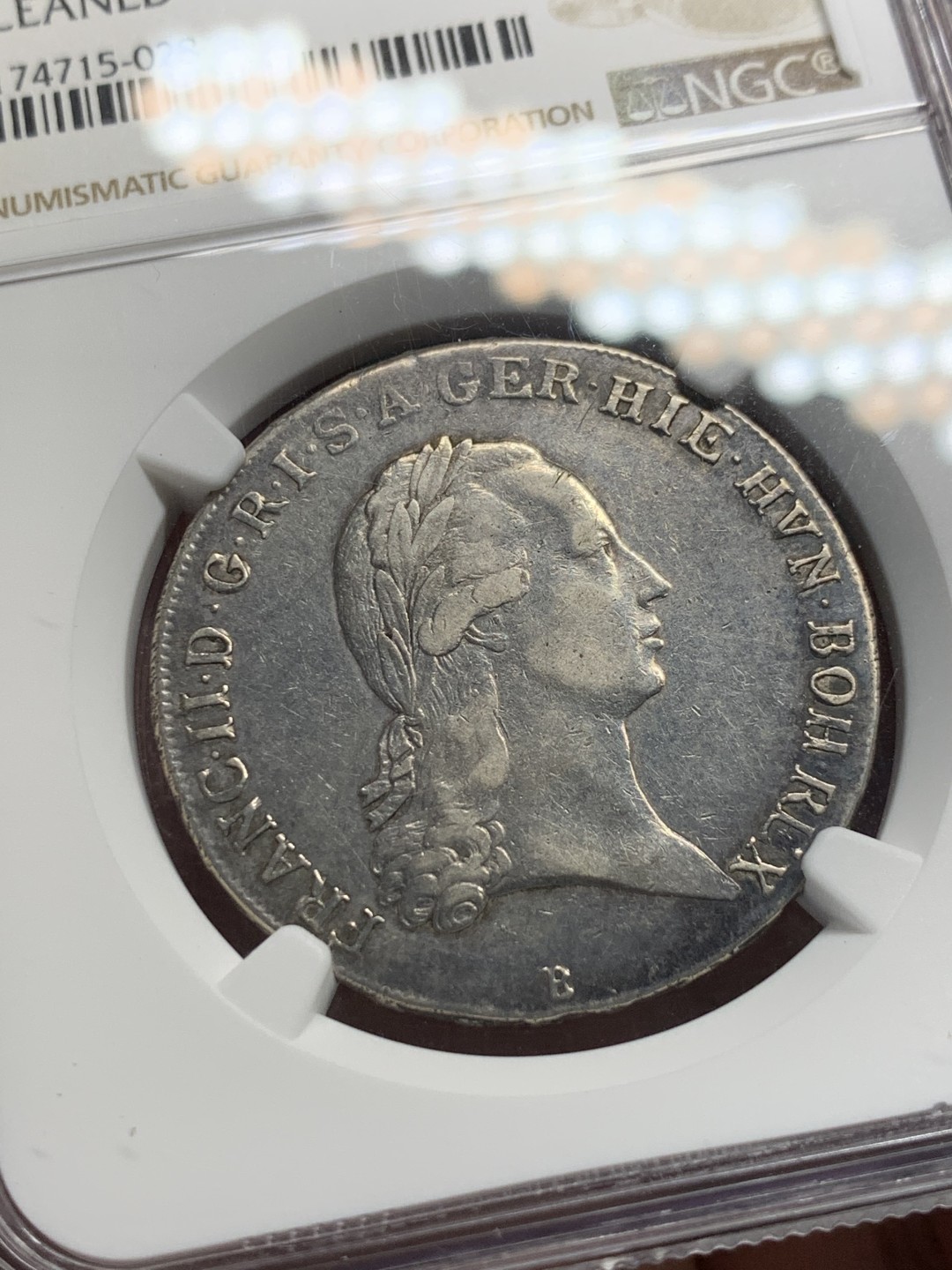 《竞宝斋》第147场-周日，周一 2场 (全场包邮) NGC-XF 1797年 奥属尼德兰 弗朗茨二世1/2泰勒  神罗末代皇帝 背面的状态非常好，皇冠十字高点俱在，细节超赞