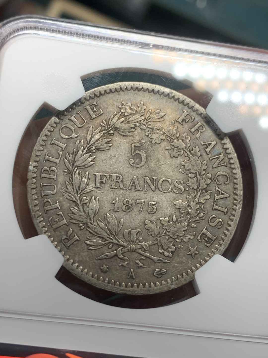 《竞宝斋》第147场-周日，周一 2场 (全场包邮) NGC XF45 法国 1875年小A版 5法郎银币 原味包浆 状态不错