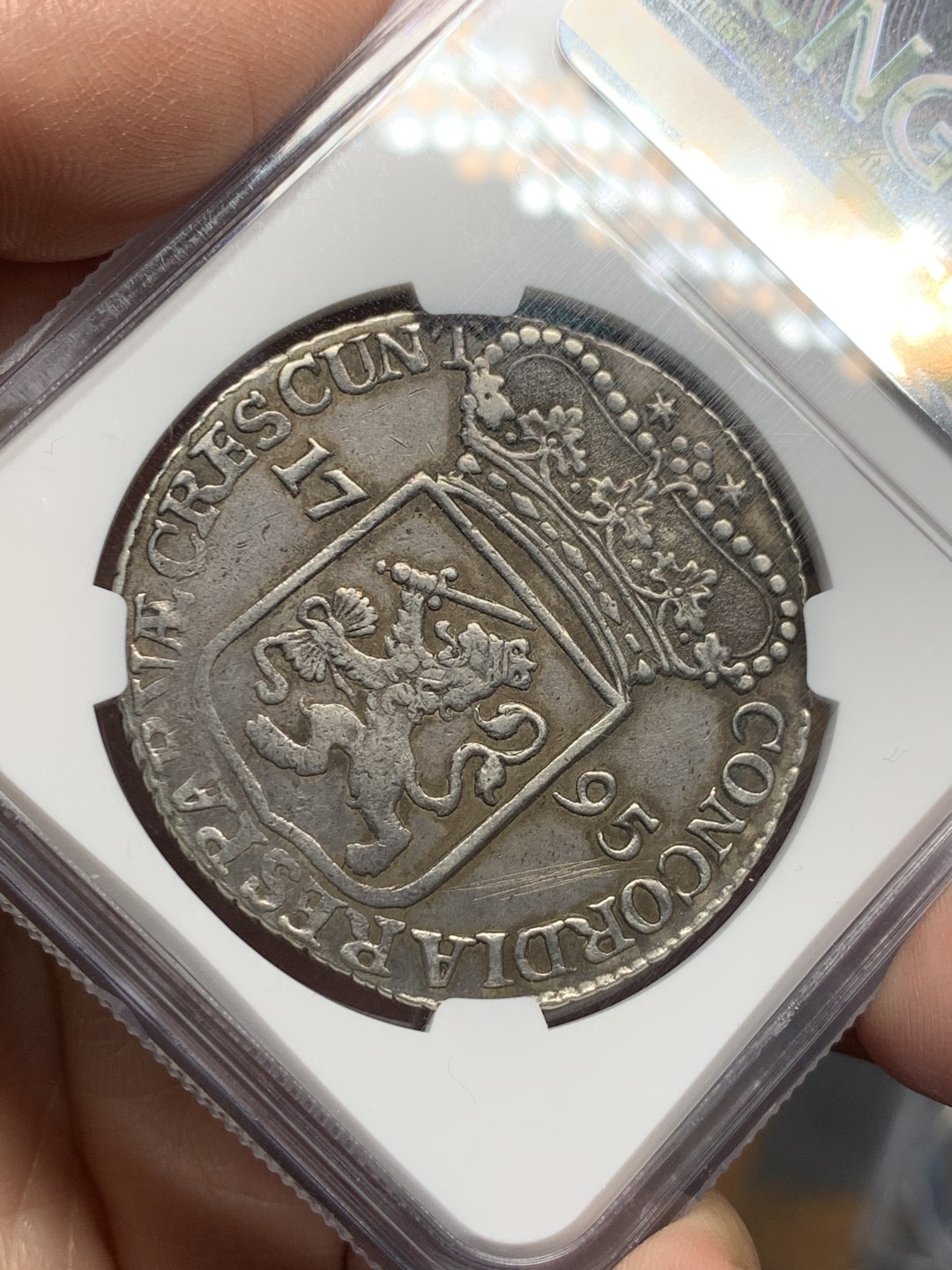 《竞宝斋》第147场-周日，周一 2场 (全场包邮) NGC-AU 荷兰泽兰省 1795年 站人武士1银杜卡特银币 武士像打制清晰整体无弱打