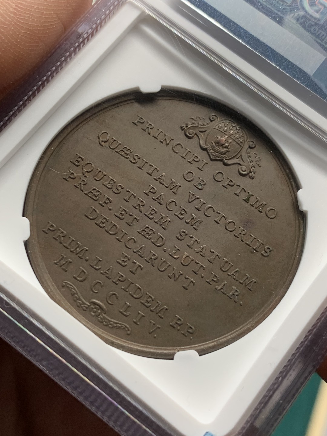 《竞宝斋》第147场-周日，周一 2场 (全场包邮) NGC-MS62 法国1754年 路易十五 宣誓高浮雕大铜章 稀少品种