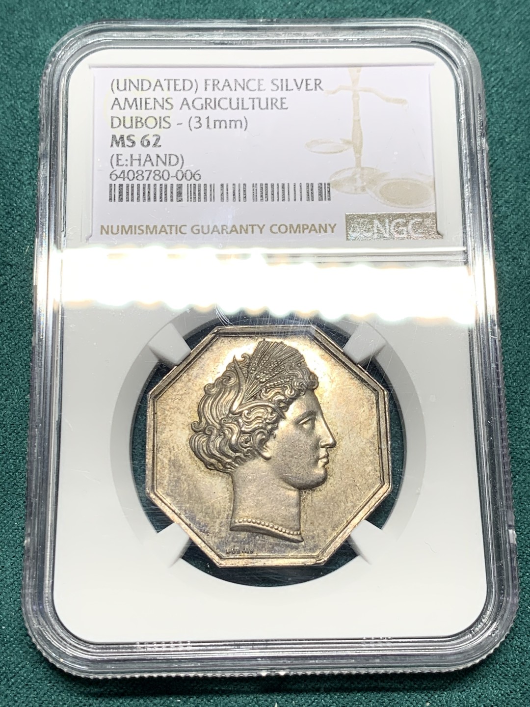 《竞宝斋》第147场-周日，周一 2场 (全场包邮) NGC-MS62 法国十九世纪 谷物女神 八角JETON 银制 高浮雕五彩