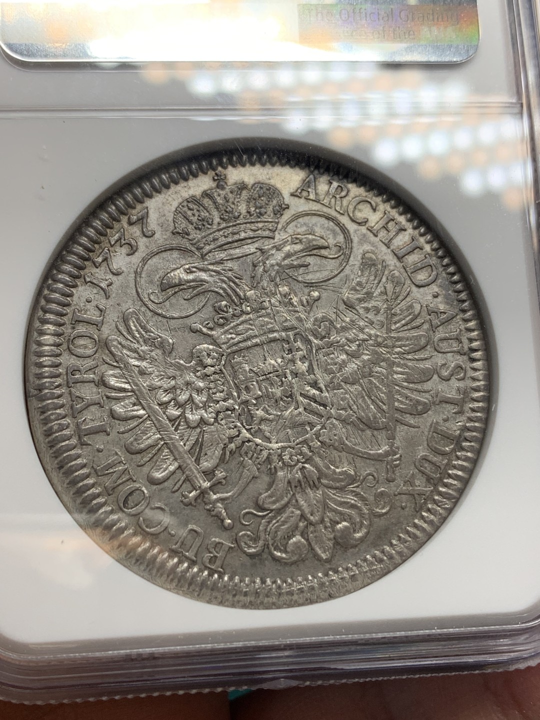 《竞宝斋》第147场-周日，周一 2场 (全场包邮) NGC-AUD 神圣罗马帝国 1737(2) 卡尔六世 1泰勒银币底板 状态好