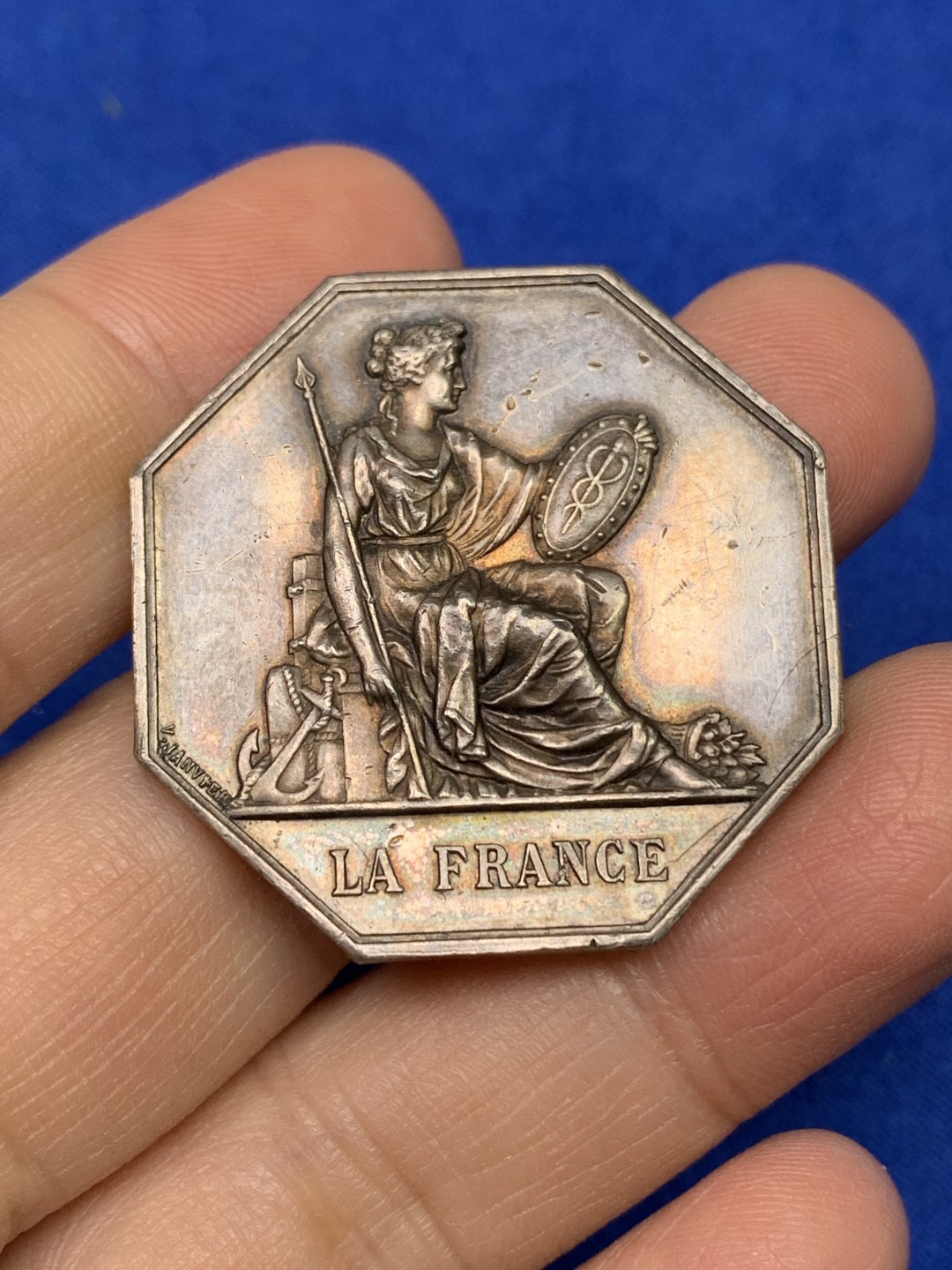 《竞宝斋》第147场-周日，周一 2场 (全场包邮) 法国 1880-1898 人寿保险 八角银质代币 丰饶角边铭 银标 19.3克 36.3mm 少见品种