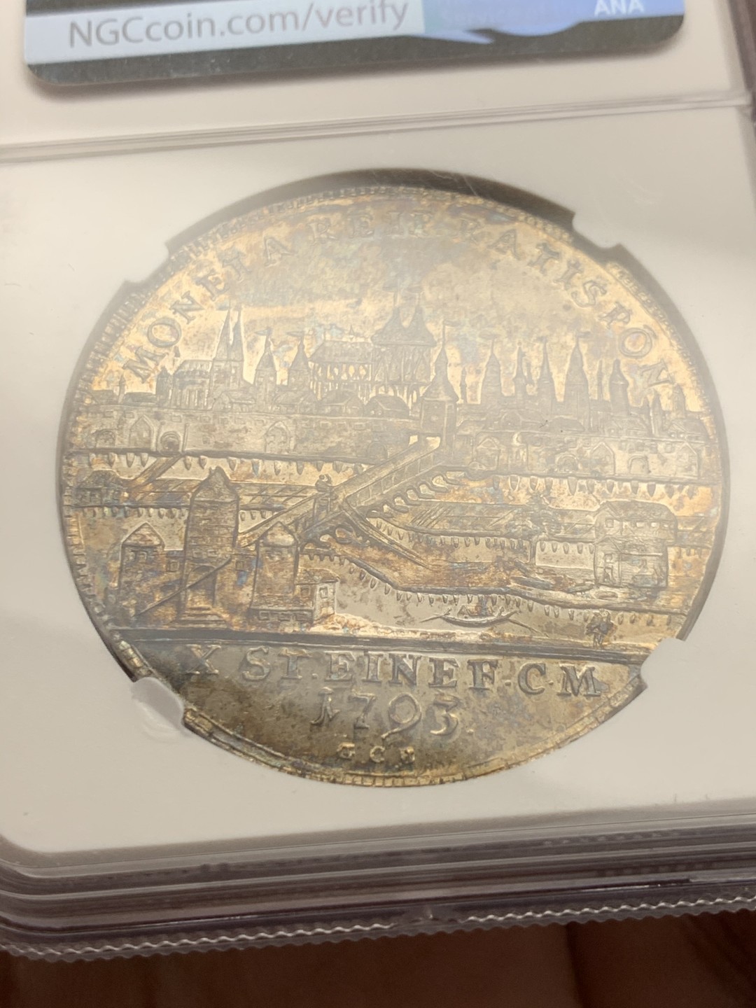 《竞宝斋》第147场-周日，周一 2场 (全场包邮) NGC MS61 1793神圣罗马帝国末代皇帝弗朗茨二世雷根斯堡市 景观大泰勒银币，价格平稳上涨的品种，老包浆，带点PL的感觉。很漂亮